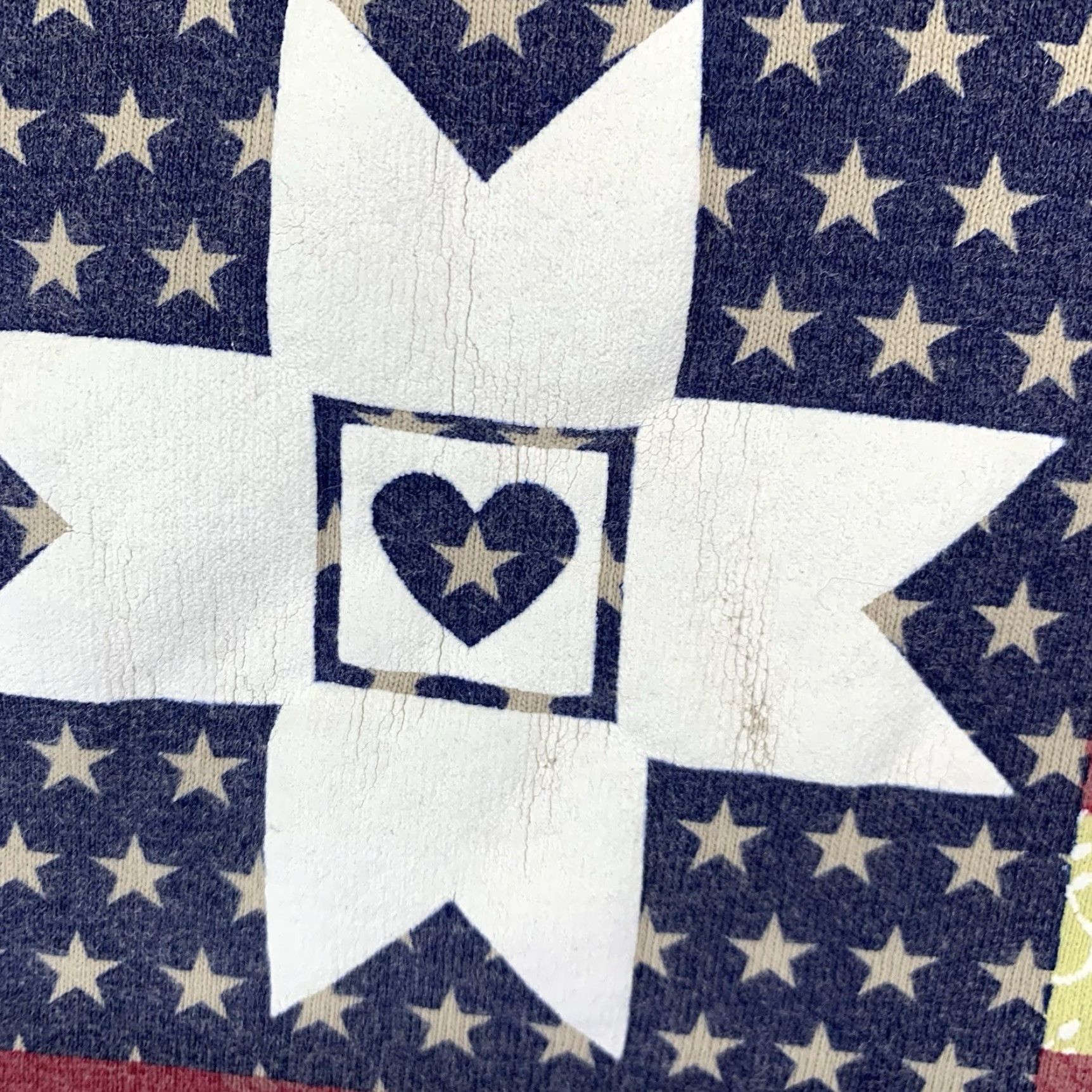 Vintage VINTAGE 90s Celebration Of American Quilts T Shirt Unisex Adult Medium Beige Cotton Arts & Crafts Made in USA Size US S / EU 44-46 / 1 - 7 Thumbnail