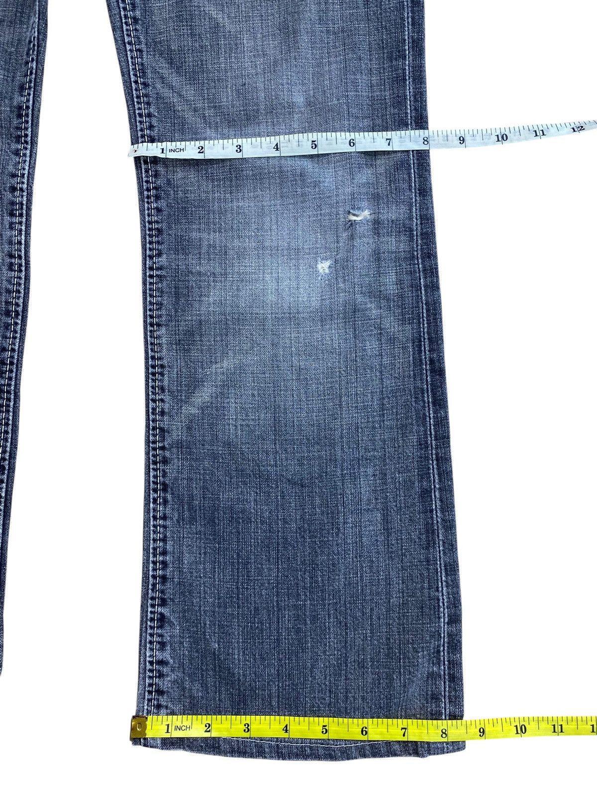 Wrangler Vintage Wrangler Brand Faded Whiskers Style Jeans Size US 31 - 8 Thumbnail