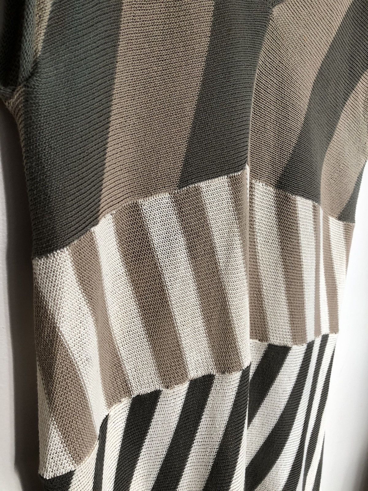 Homme Plisse Issey Miyake Issey Miyake Rare 1970’s Circular Knit Pullover Size US M / EU 48-50 / 2 - 20 Thumbnail