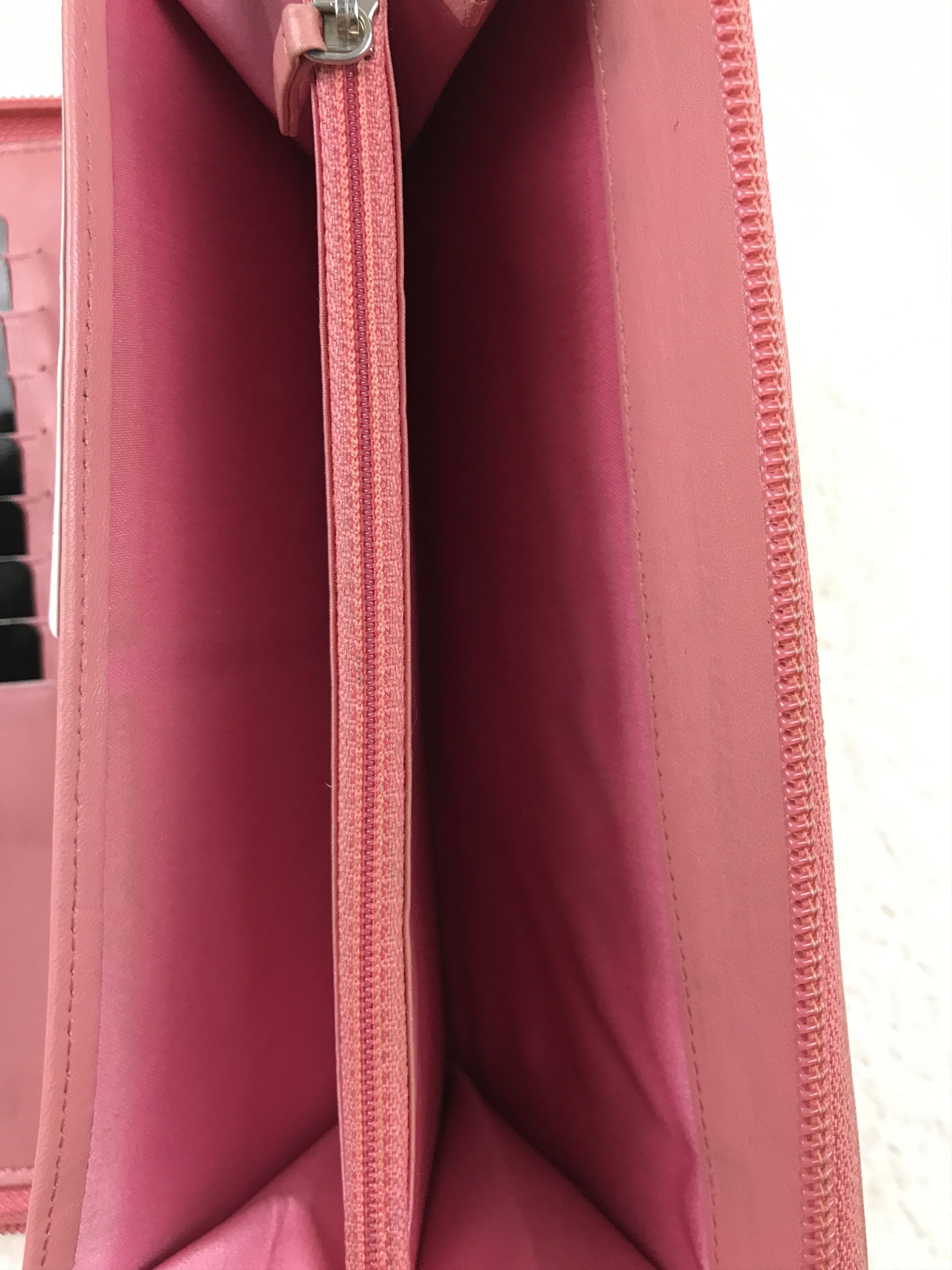 Chanel × Vintage Chanel Pink Embossed Camellia Wallet Zip Around With Box Size ONE SIZE - 17 Thumbnail