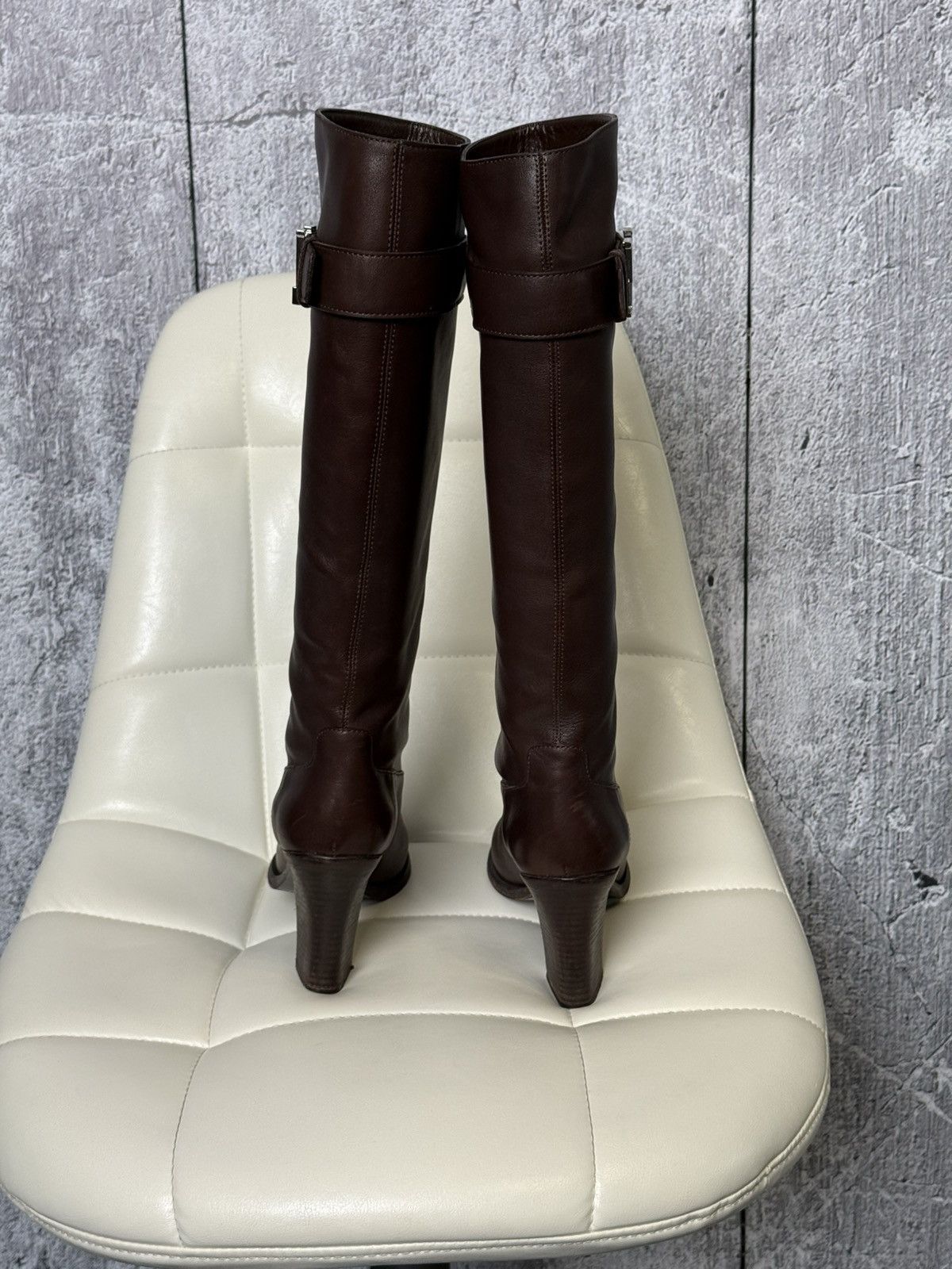 Louis Vuitton Louis Vuitton LV Logo Knee High Boots Leather Block Heel Size US 7 / IT 37 - 16 Thumbnail