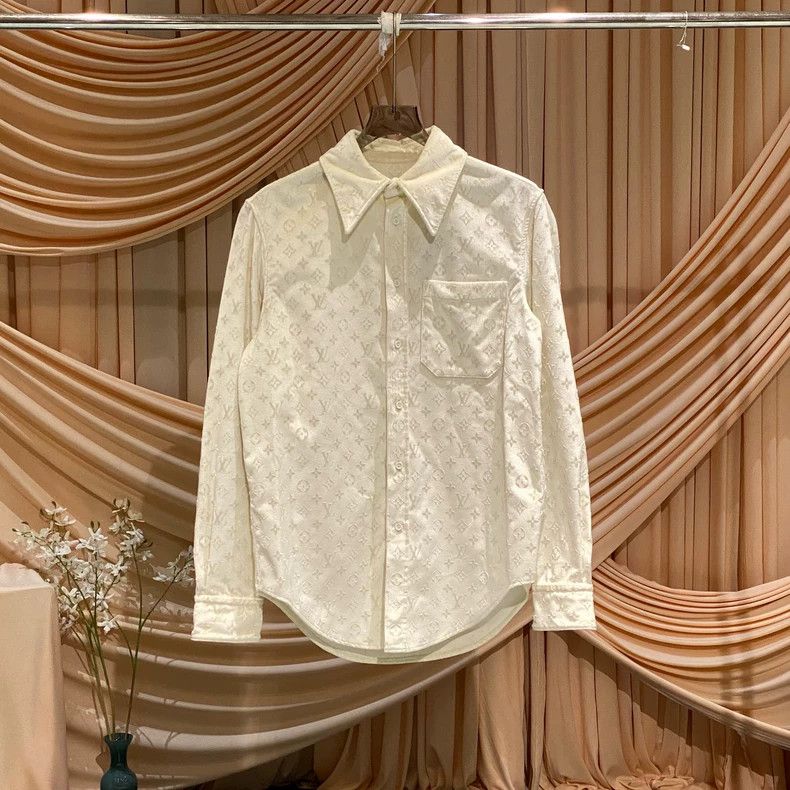 Louis Vuitton Louis Vuitton Beige velvet embossed presbyopic full print Size US S / EU 44-46 / 1 - 1 Thumbnail
