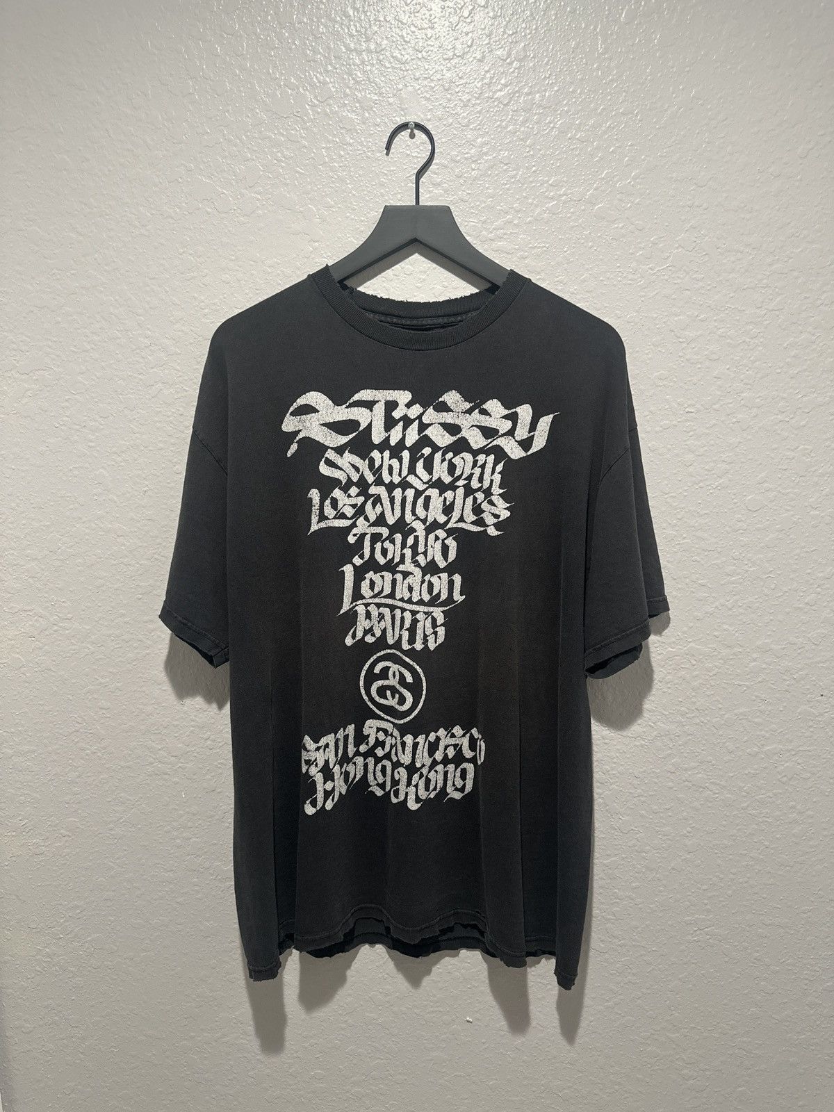 Stussy VINTAGE DISTRESSED STUSSY ‘00 GRAFFITI TEE Size US XL / EU 56 / 4 - 2 Thumbnail