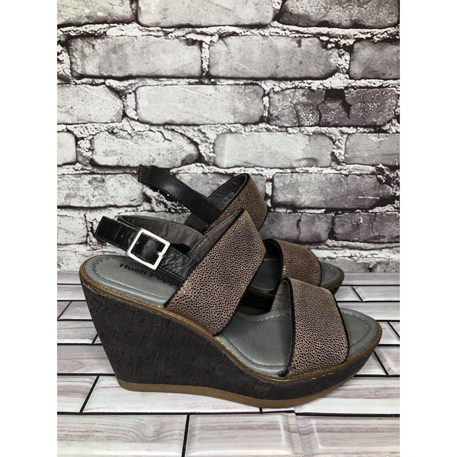 Hush Puppies Hush Puppies Taupe Leather Polka Dot Platform Wedges Sandals Size US 8 / IT 38 - 18 Thumbnail