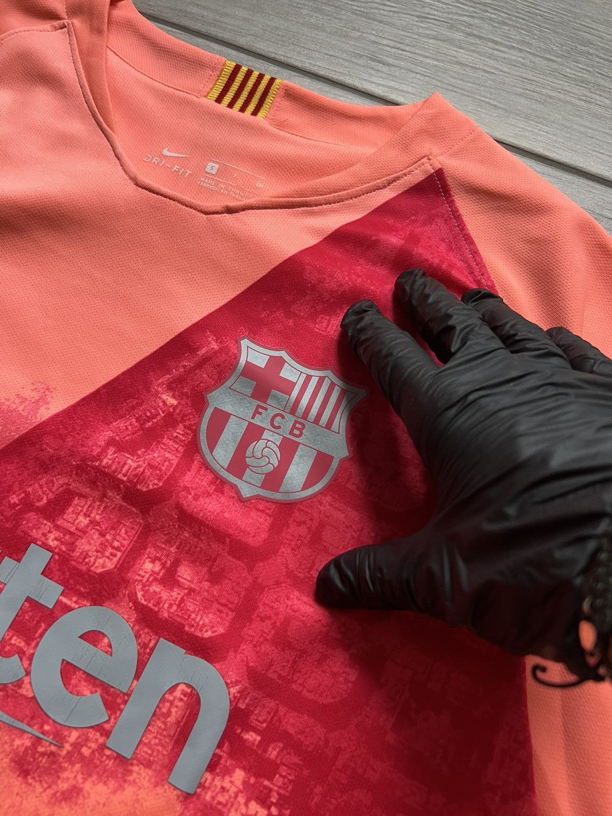 Nike Nike FC Barcelona 2018 - 19 Soccer Football Jersey T-shirt Size US S / EU 44-46 / 1 - 4 Thumbnail