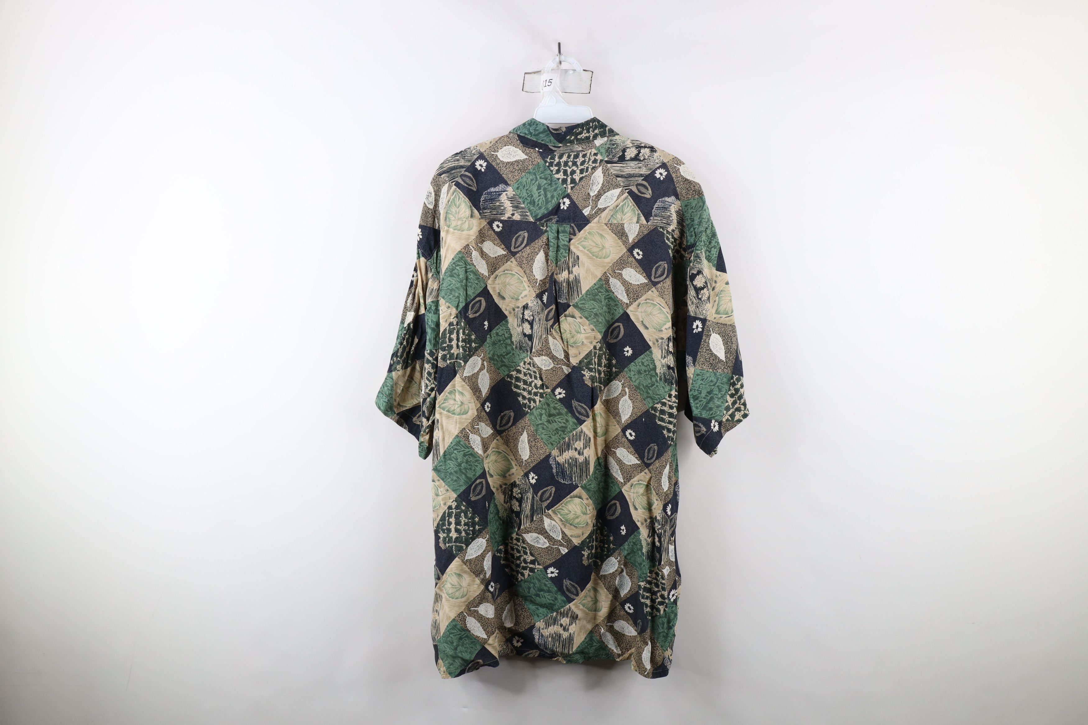Vintage Vintage 90s Streetwear Leaf Rayon Collared Button Shirt Size US L / EU 52-54 / 3 - 10 Thumbnail