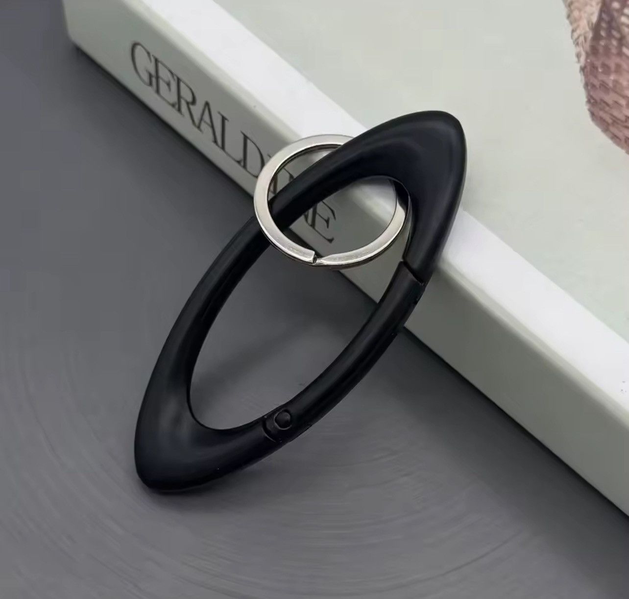 Other Y2k Silver Keychain Essential Icon Carabiner Size ONE SIZE - 3 Thumbnail