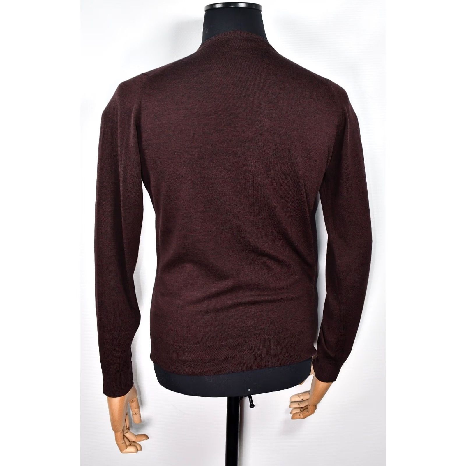 John Smedley John Smedley Sweater Men's M England Merino Wool V-Neck Pullover Brown Solid 100% Merino Wool Classic Fit Casual Dress Shirt Size US M / EU 48-50 / 2 - 6 Thumbnail