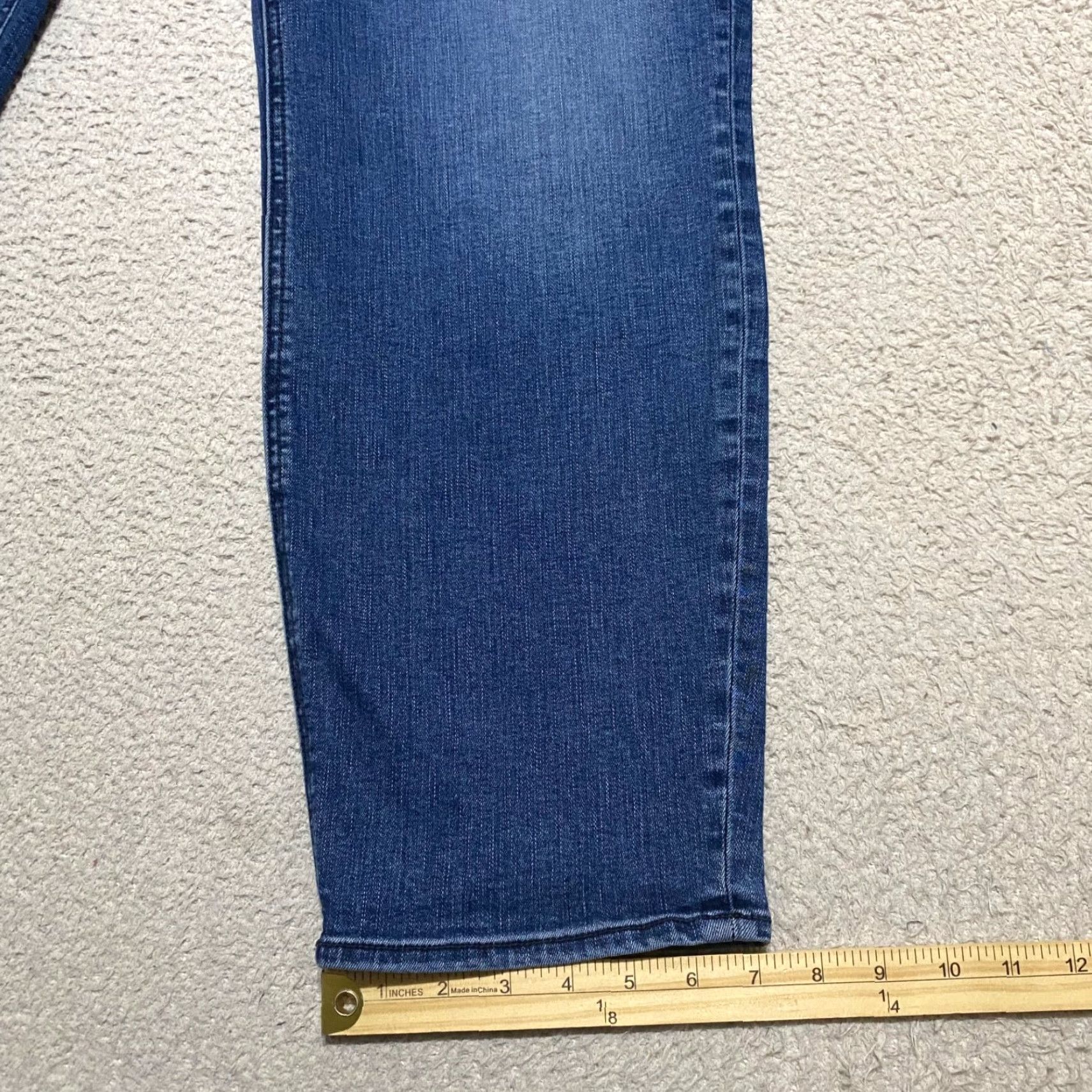 Silver Jeans Co. Silver Jeans Womens Plus Jeans Blue Denim Medium Wash 18 5-Pocket Straight Regular Fit Closet 28in Inseam Mens Womens Girls Boys Size 40" / US 18 - 5 Thumbnail