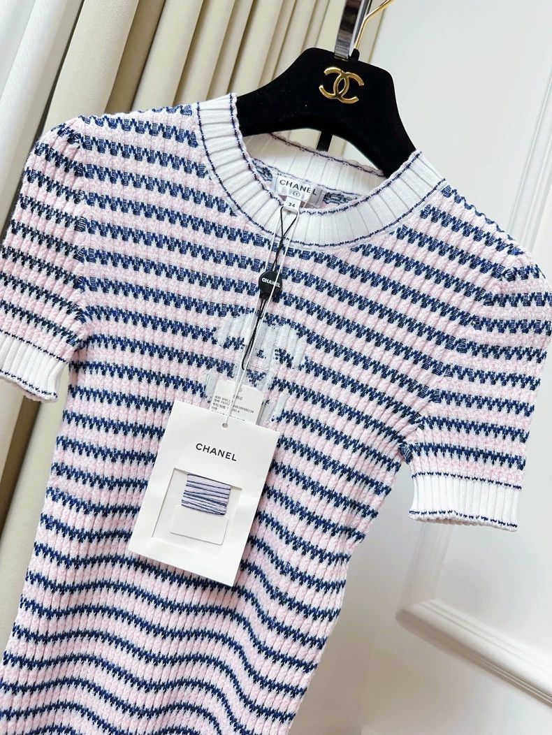 Chanel Chanel 20p light-colored blue striped white logo short-sle Size XXS / US 00 / IT 34 - 3 Thumbnail