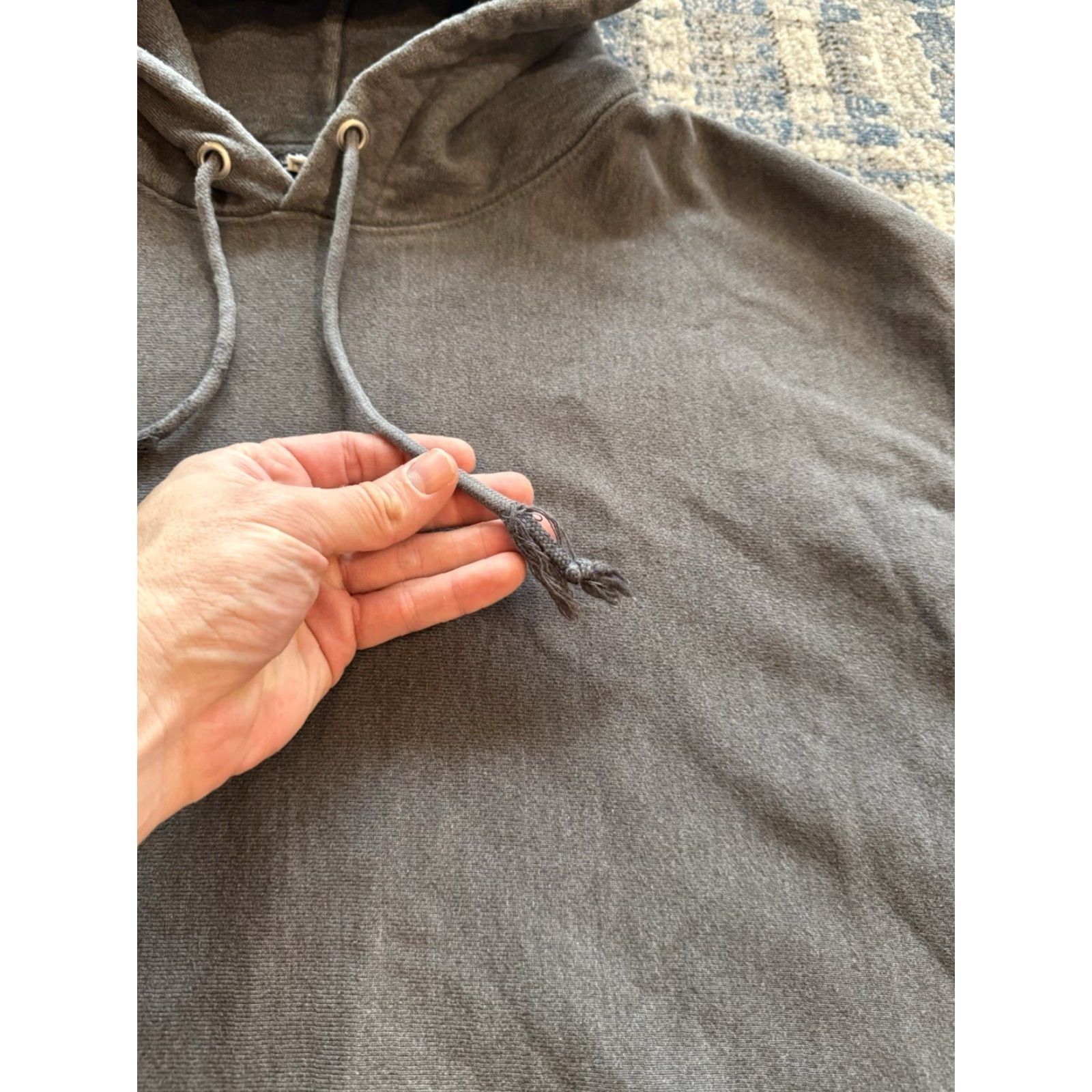 Champion VINTAGE Champion Reverse Weave Hoodie Pullover Gray 2000s Mens Large XL Distressed Drawstring Hooded Pockets Sports Size US L / EU 52-54 / 3 - 4 Thumbnail