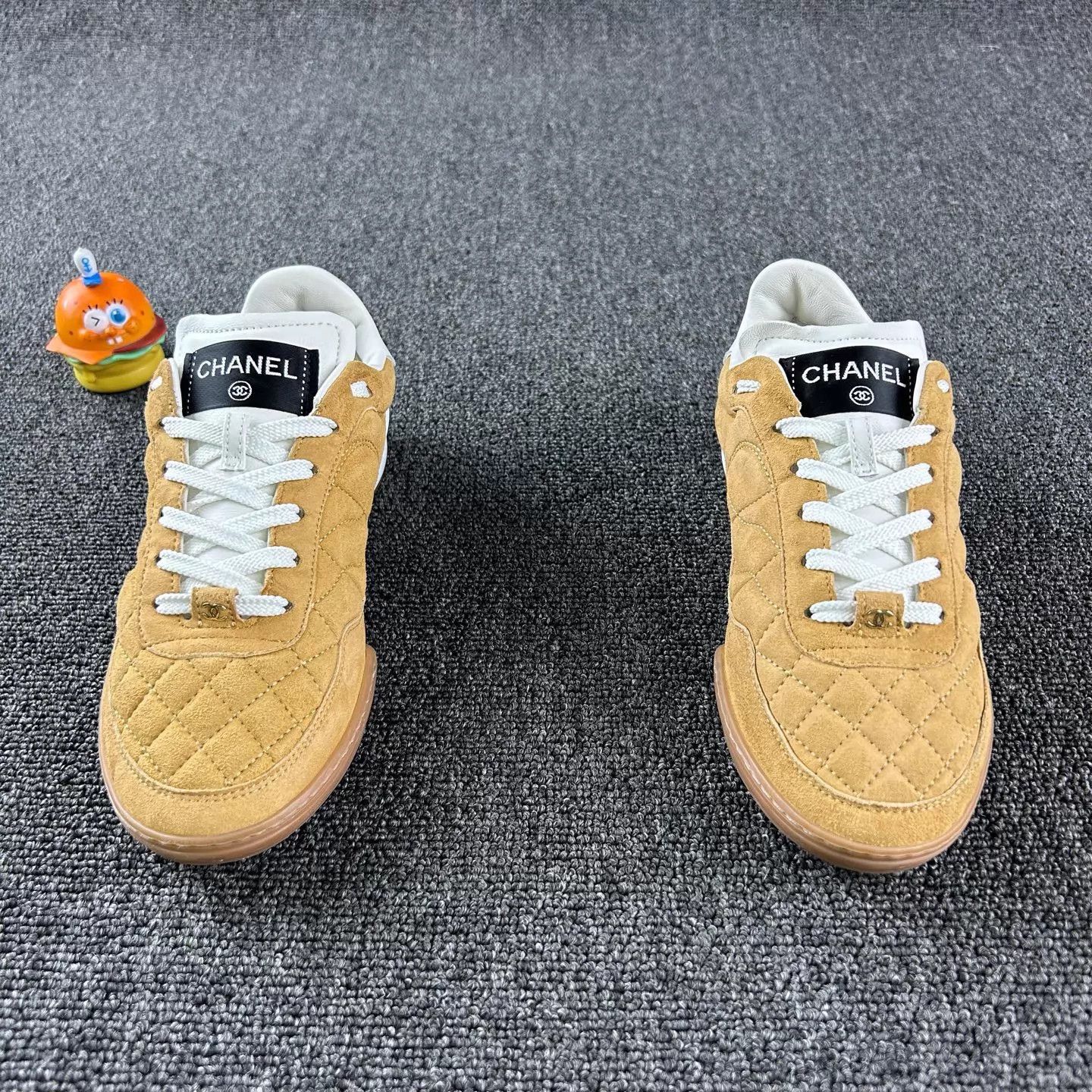 Chanel Chanel 23k yellow suede Deerupt trainer women's 36 Size US 5.5 / IT 35.5 - 2 Thumbnail