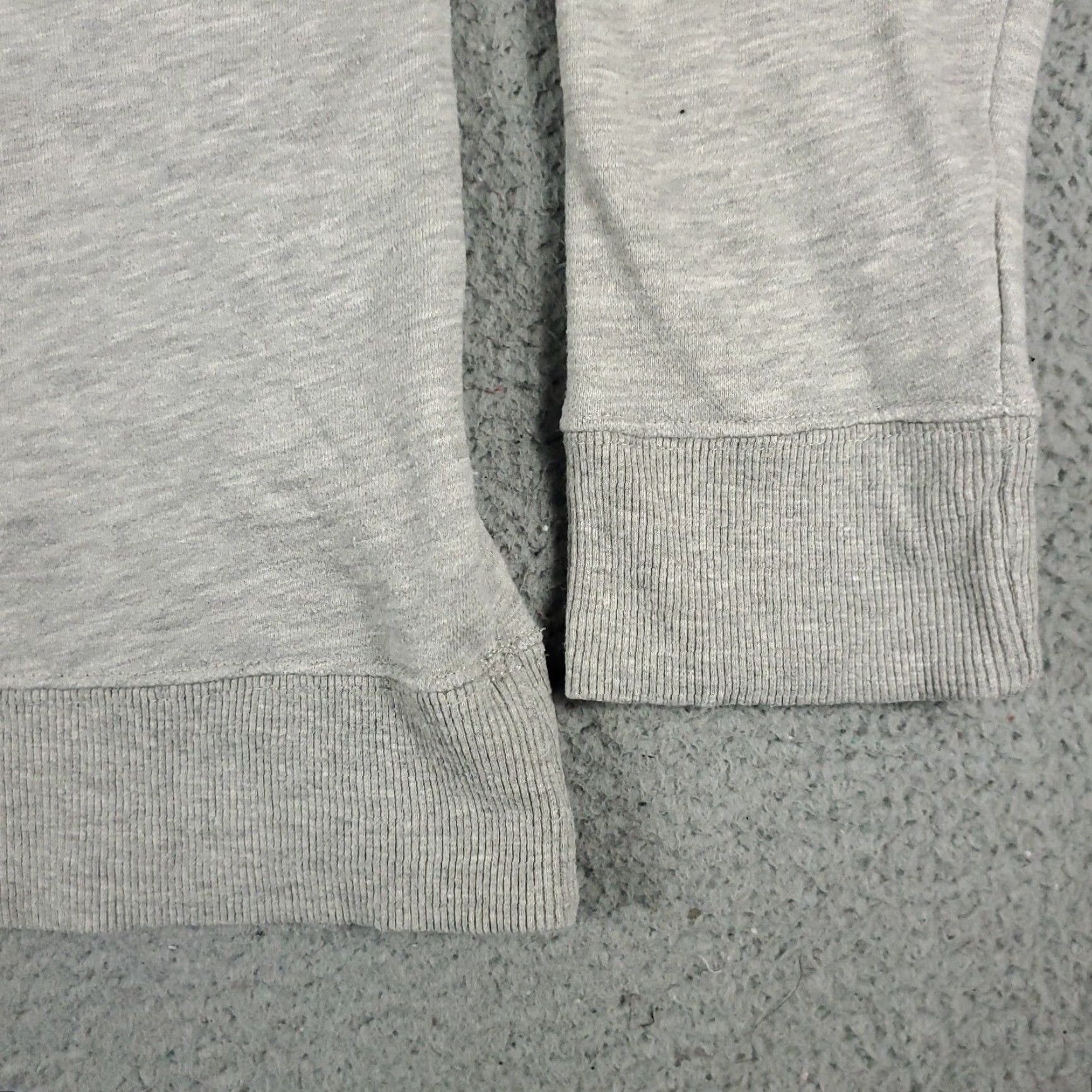 Champion Mens Champion Sweater Large Gray Casual Pullover Long Sleeve Sweatshirt Size US L / EU 52-54 / 3 - 5 Thumbnail