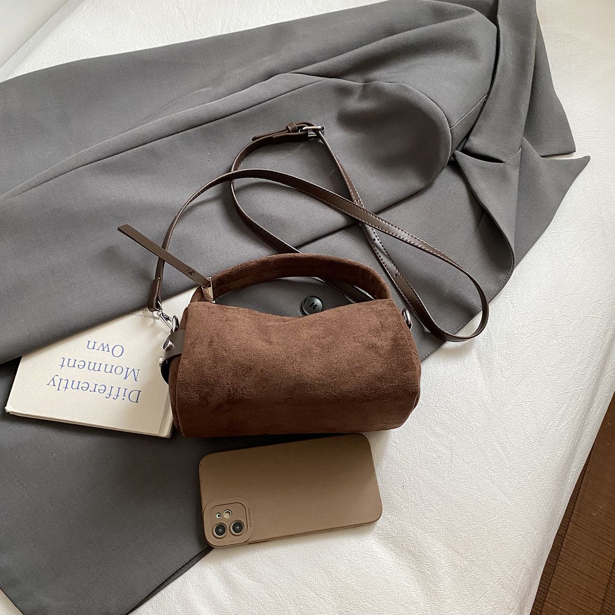 Leather Retro Luxe Mini Bucket Bag Size ONE SIZE - 4 Thumbnail