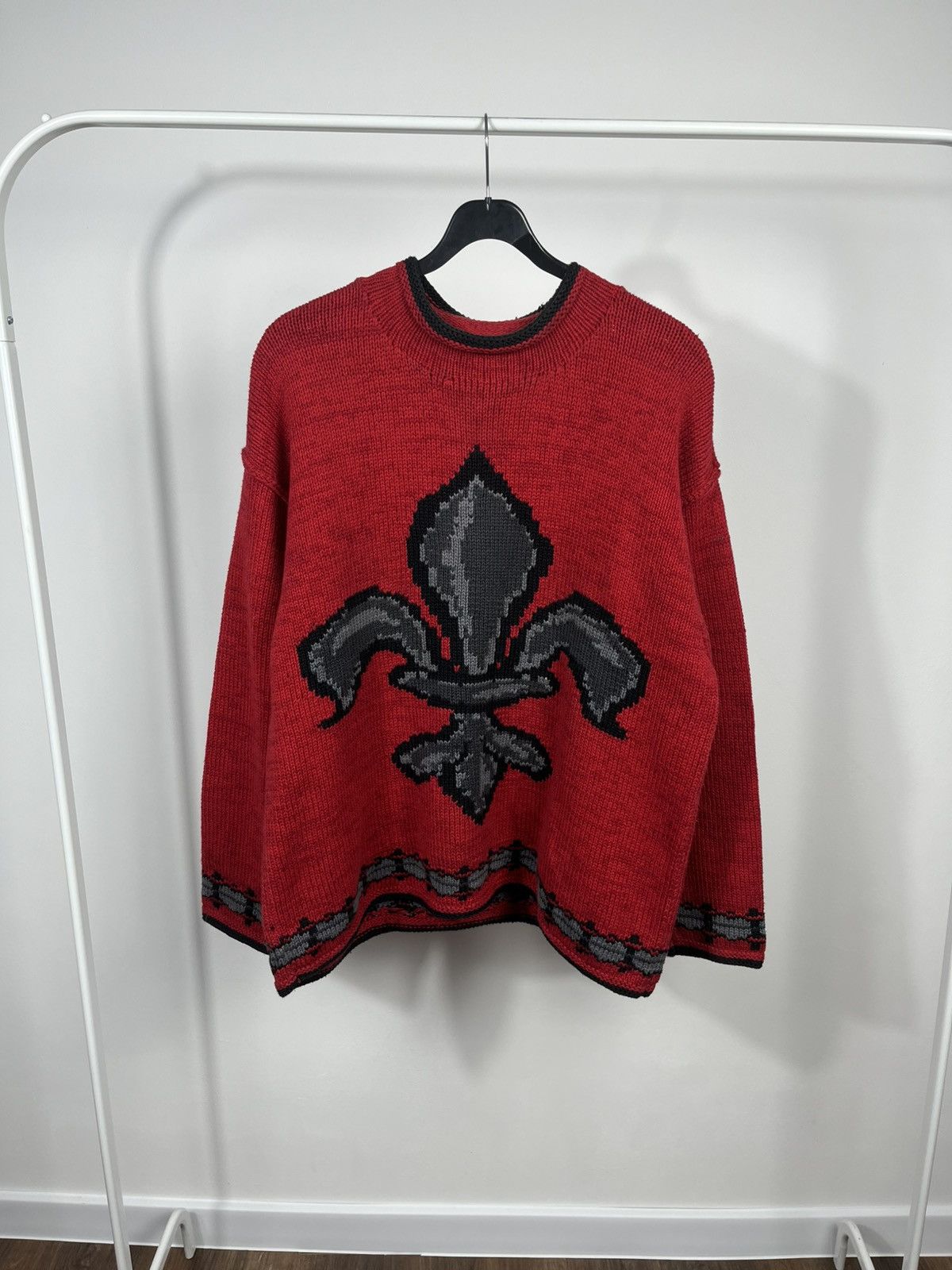 Vintage Jet Set Red Knit Sweater Fleur de Lis Graphic Size 2