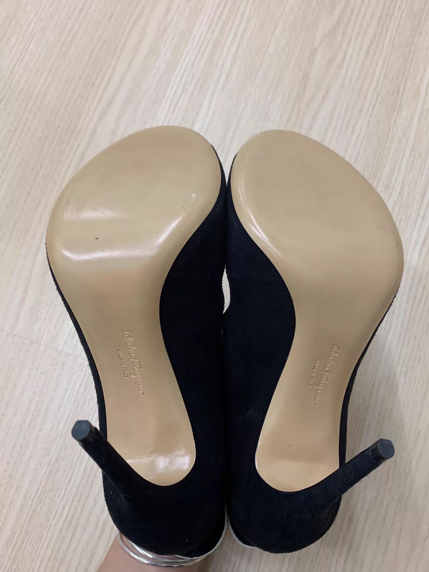 Salvatore Ferragamo Ferragamo Black & White Color Blocked Heels 6 New Size US 6 / IT 36 - 4 Thumbnail