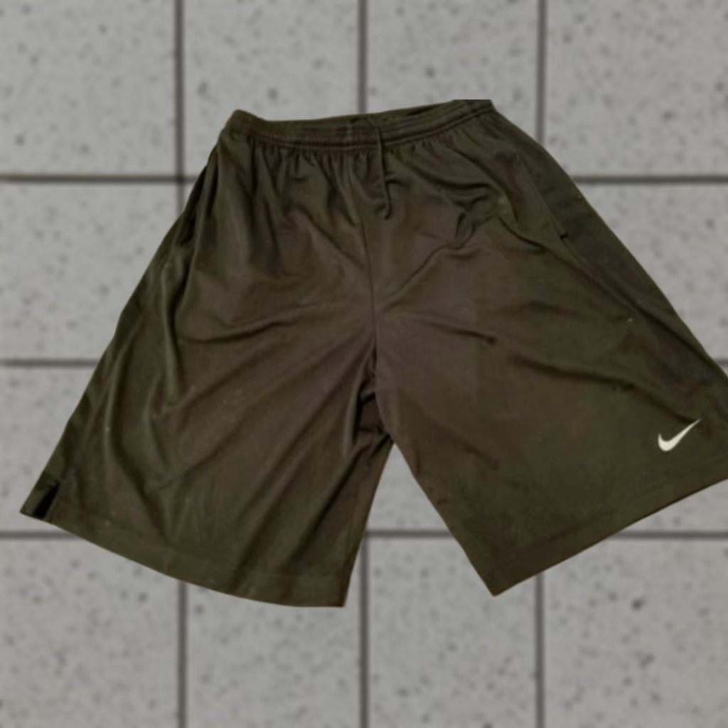 Nike Nike Shorts Mens Medium Black Athletic Gym Workout Regular Size M Size US 31 - 1 Thumbnail