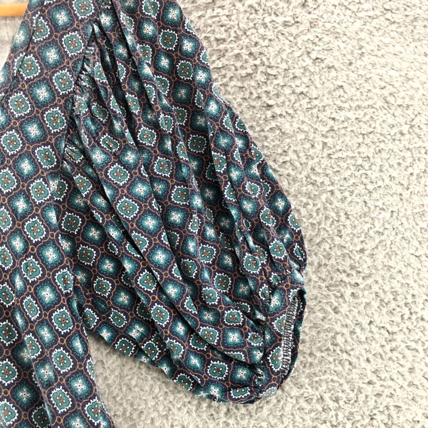 Banana Republic Banana Republic Blouse Top Womens Small Blue Puff Sleeve Round Neck Casual All Seasons Size S / US 4 / IT 40 - 3 Thumbnail