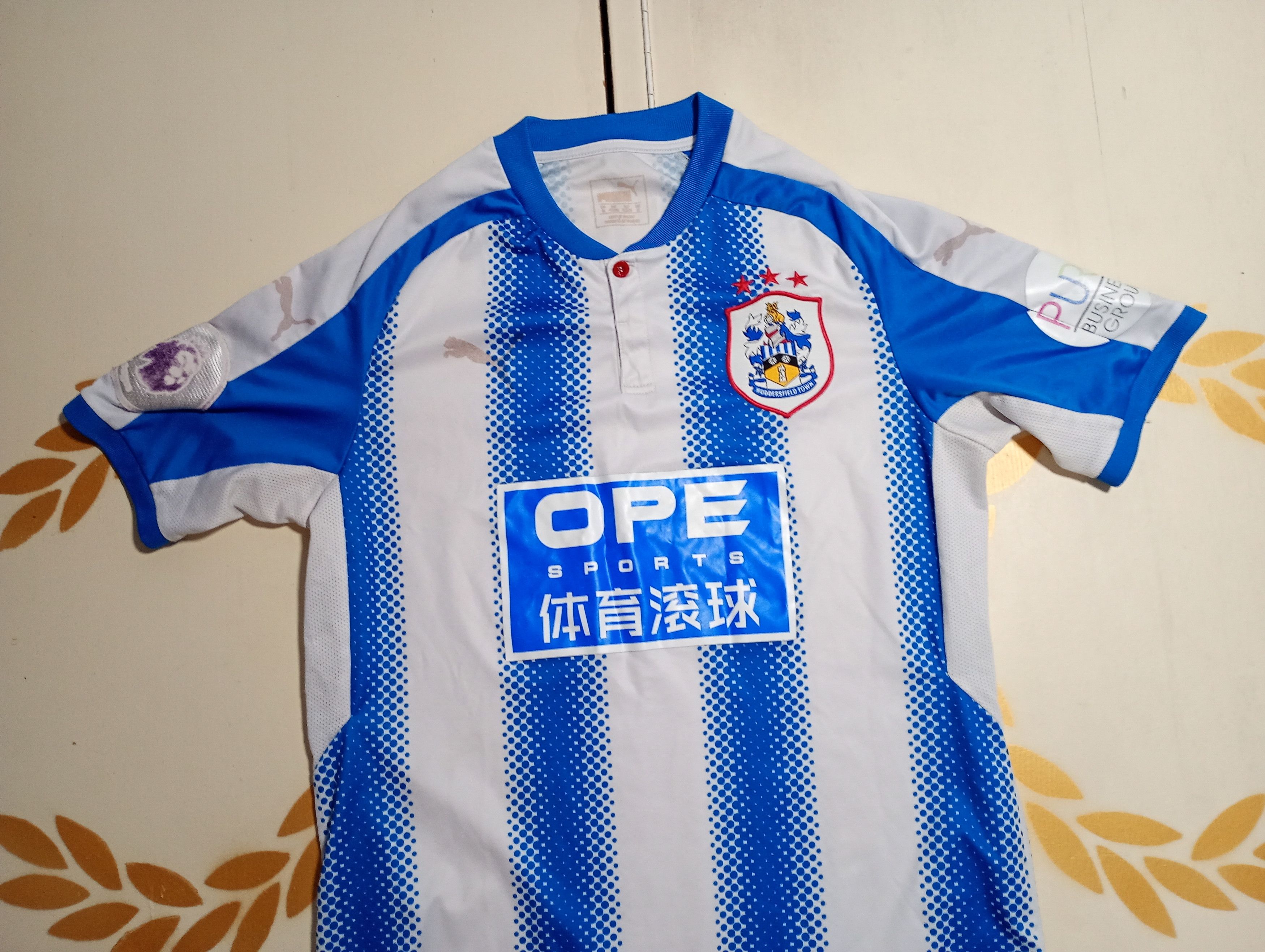 Puma Puma Huddersfield Town Home Jersey 2017-2018 Size US M / EU 48-50 / 2 - 3 Thumbnail