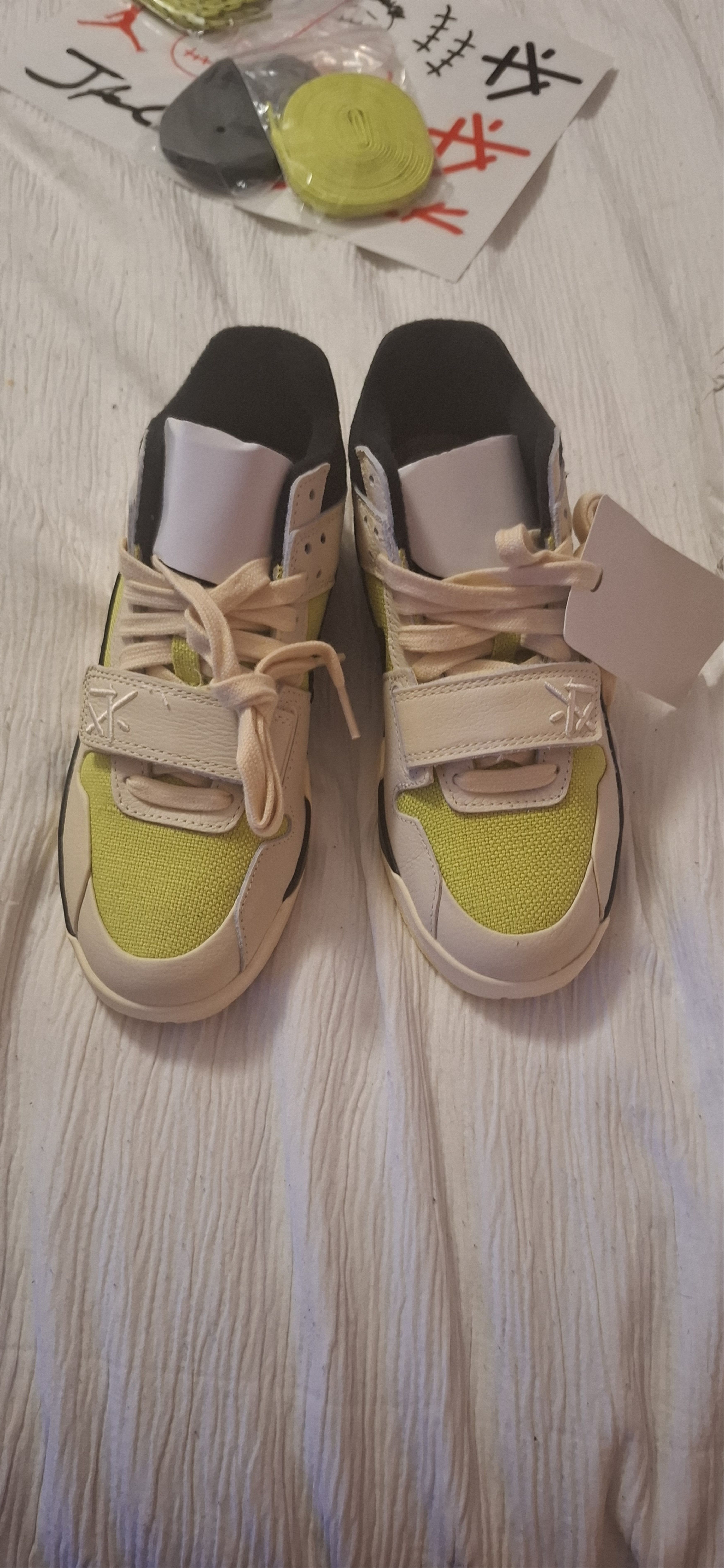 Travis Scott Travis scott bright cactus Size US 5 / EU 37 - 13 Thumbnail
