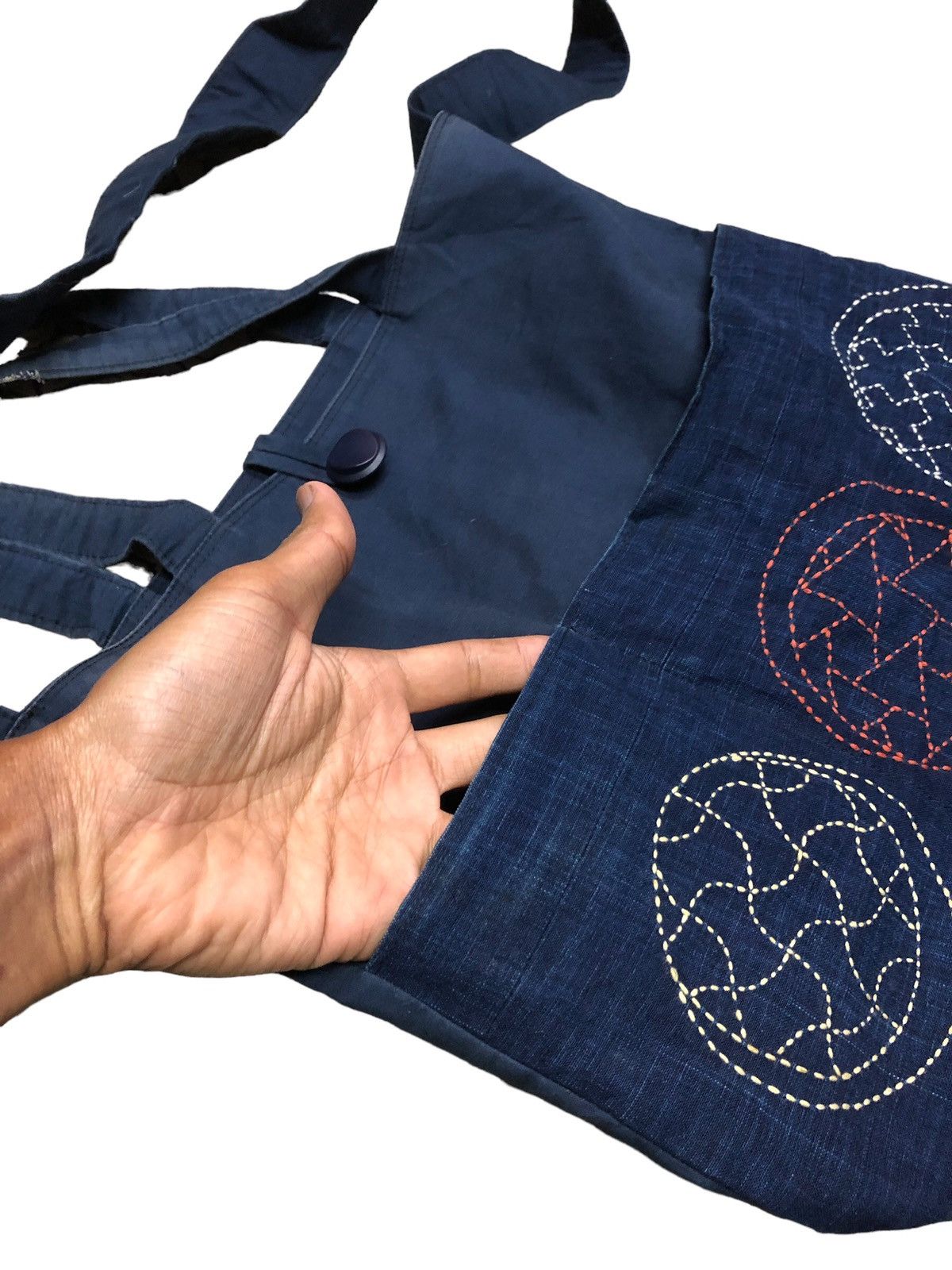Japanese Brand FADED BLUE SASHIKO SLING/TOTE BAG Size ONE SIZE - 3 Thumbnail