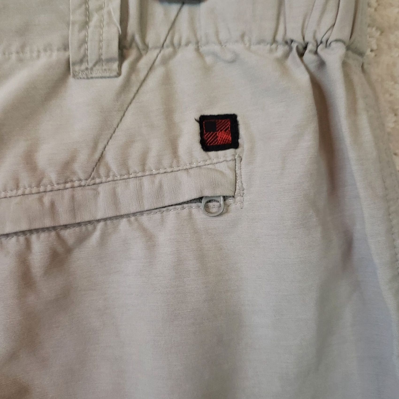 Vintage Woolrich Shorts Men's 36 Beige Zip Front 9in Inseam 5-Pocket Cargo Casual Travel Cotton Nylon Sun American Mens Size US 36 / EU 52 - 7 Thumbnail