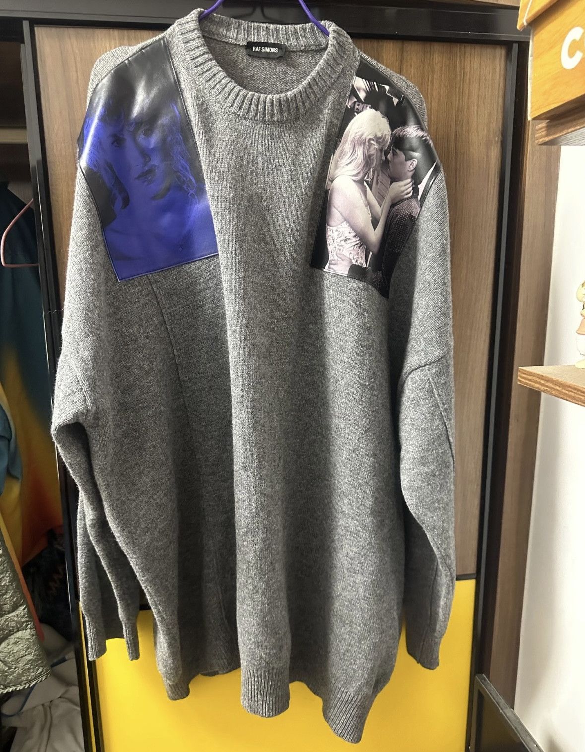 Raf Simons Raf Simons 19fw show os portrait patch sweate Size US S / EU 44-46 / 1 - 1 Thumbnail