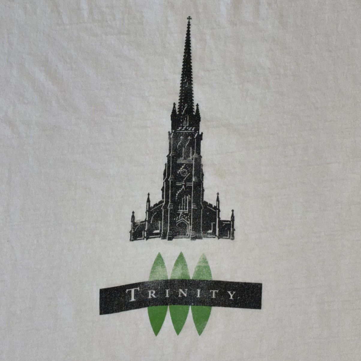 Hanes Trinity Church cathedral tee shirt Size US L / EU 52-54 / 3 - 2 Thumbnail