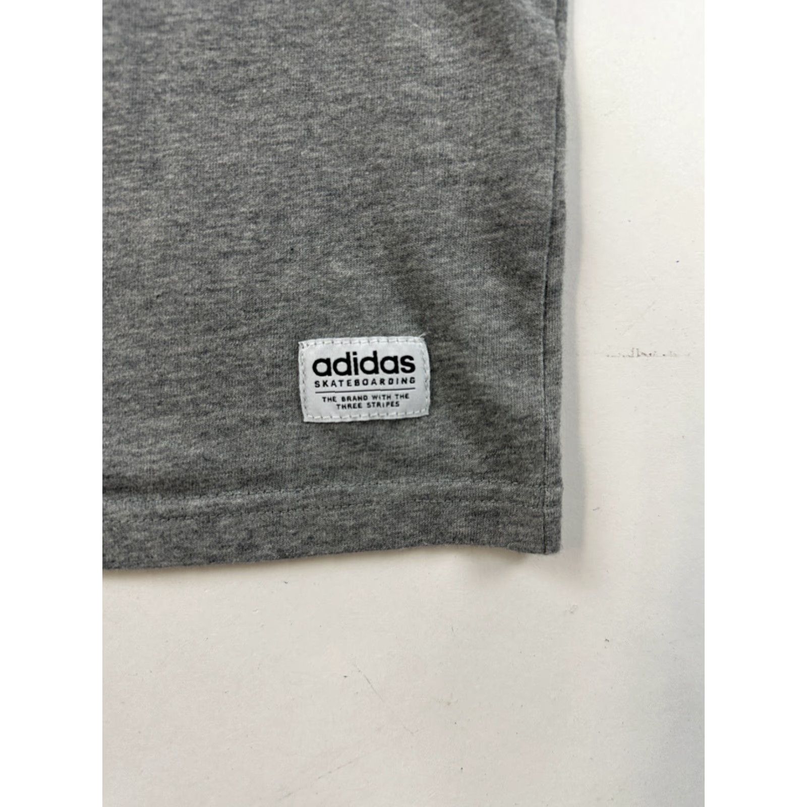 Adidas Adidas Shirt Mens L Gray Short Sleeve Crew Neck Logo Size US L / EU 52-54 / 3 - 2 Thumbnail