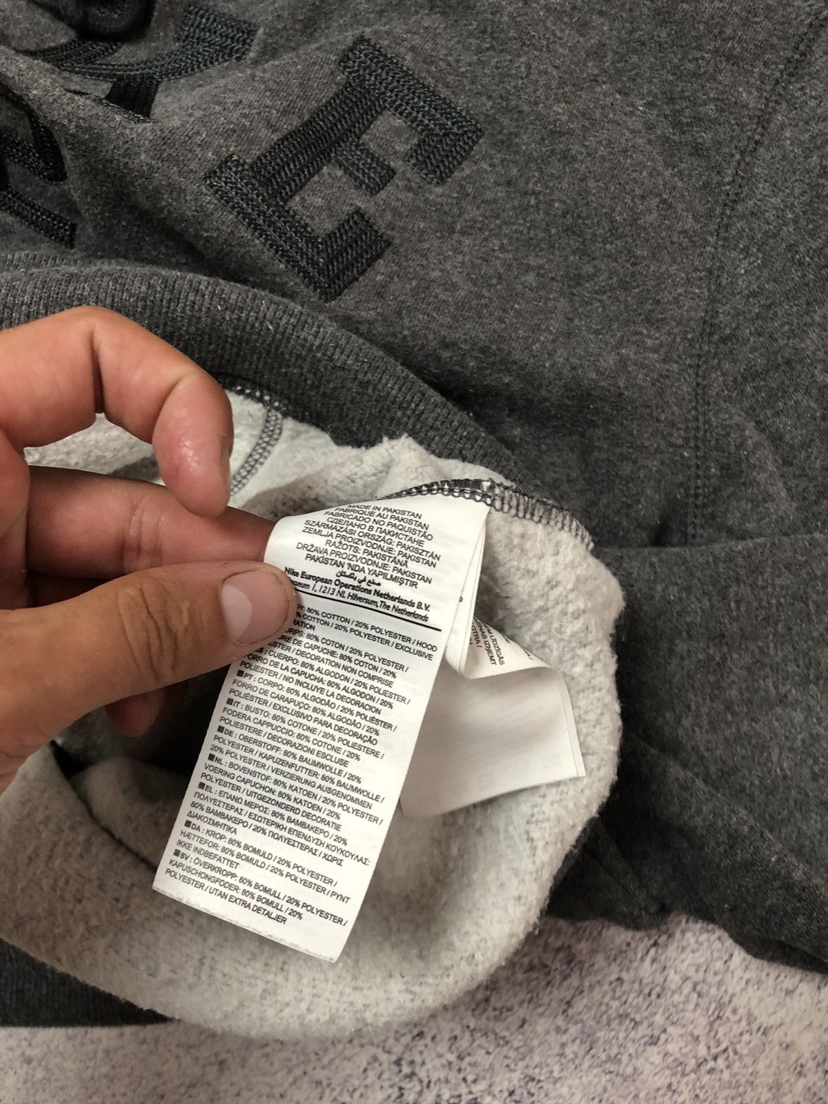 Nike Nike hoodie men’s vintage size L Size US L / EU 52-54 / 3 - 8 Thumbnail