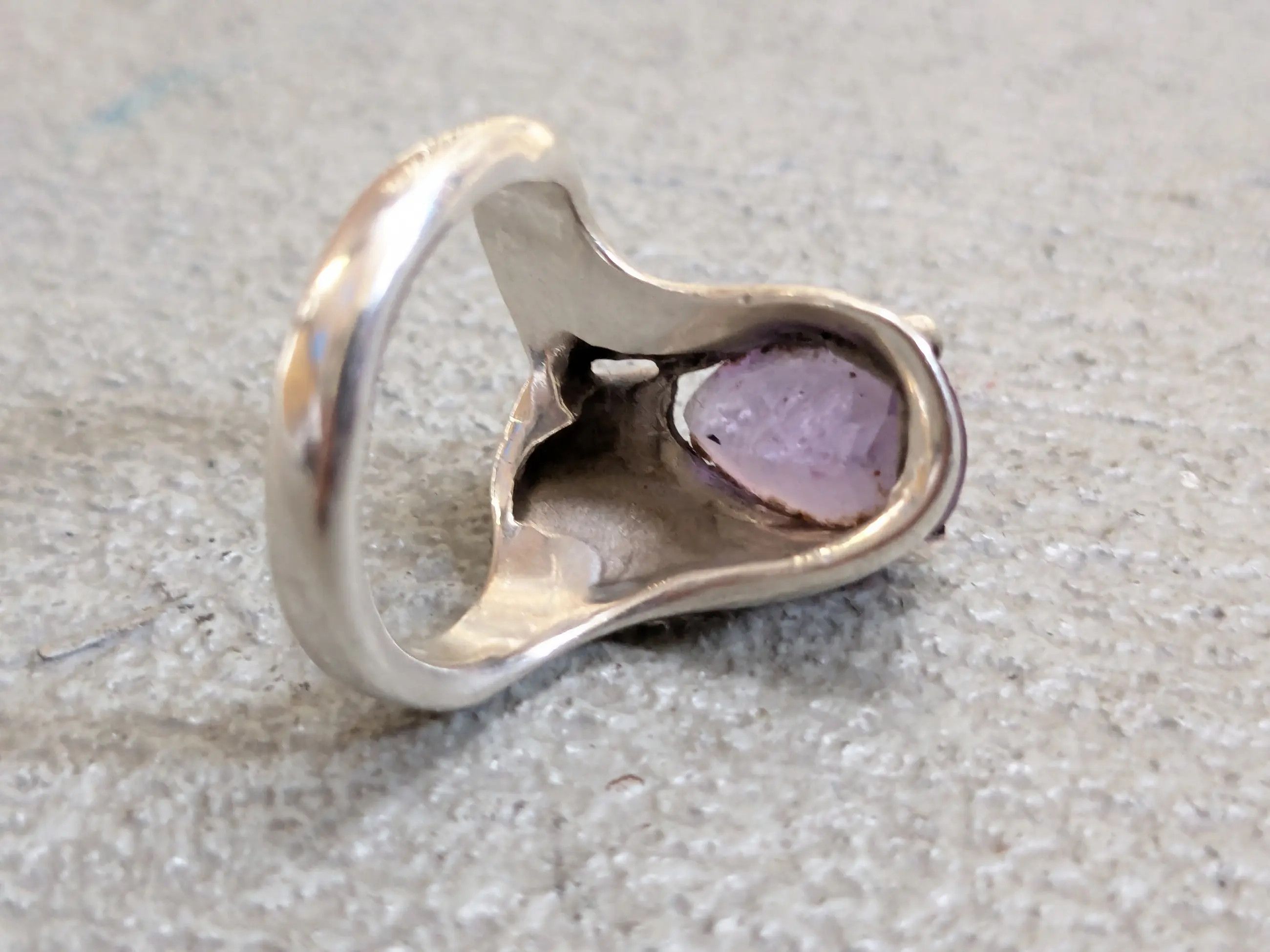 Vintage Vintage Sterling Silver Ring 6.75 Amethyst Modern Abstract Size ONE SIZE - 8 Thumbnail