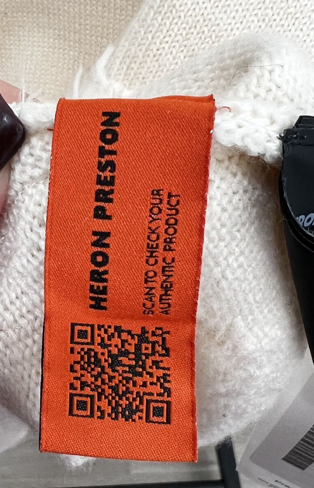 Heron Preston Heron Preston Shredded Knit Crew Sweat in White/Black Size US XL / EU 56 / 4 - 5 Thumbnail
