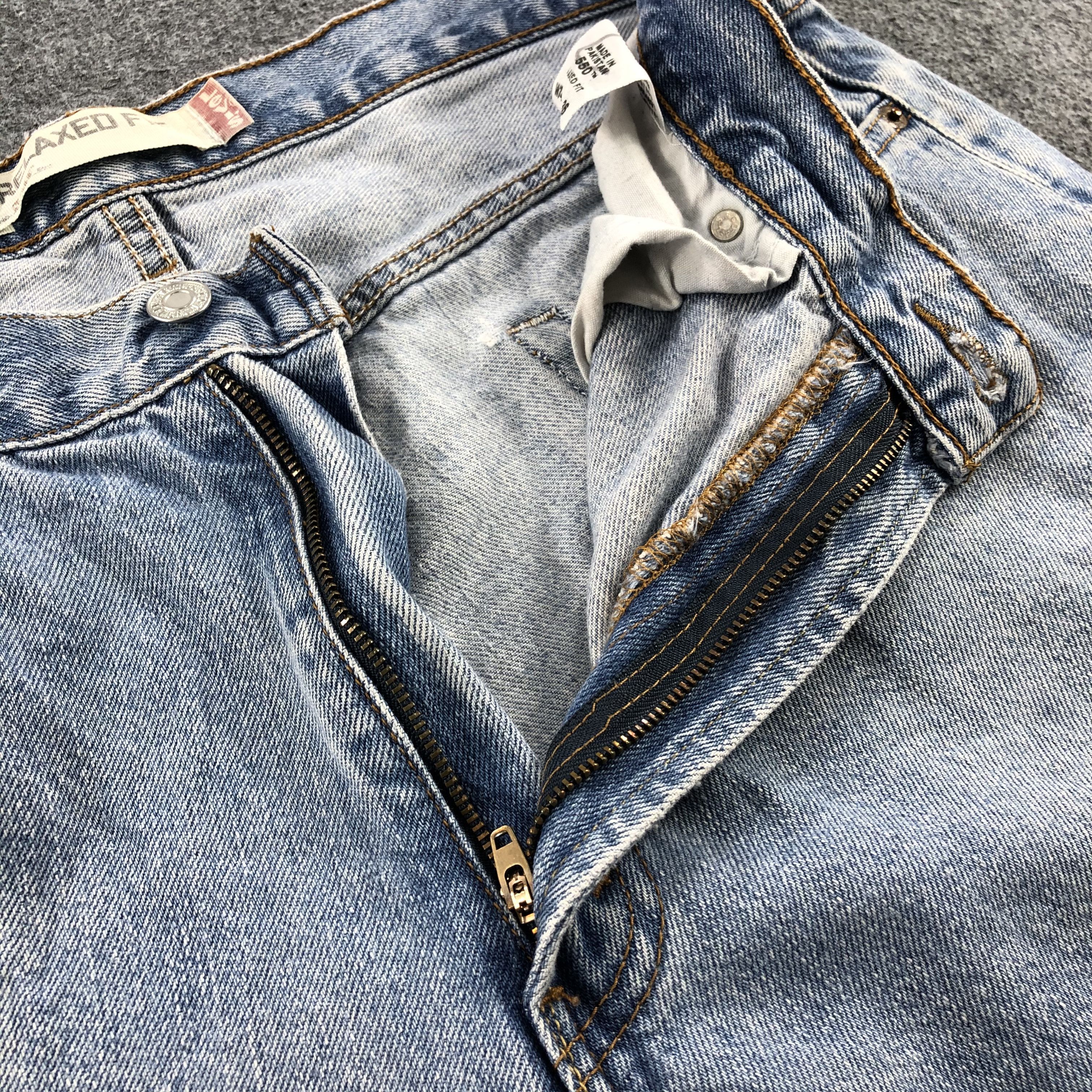 Levi's Vintage Levis Jeans Lot 550 Light Wash Denim-J1003 Size US 34 / EU 50 - 8 Thumbnail