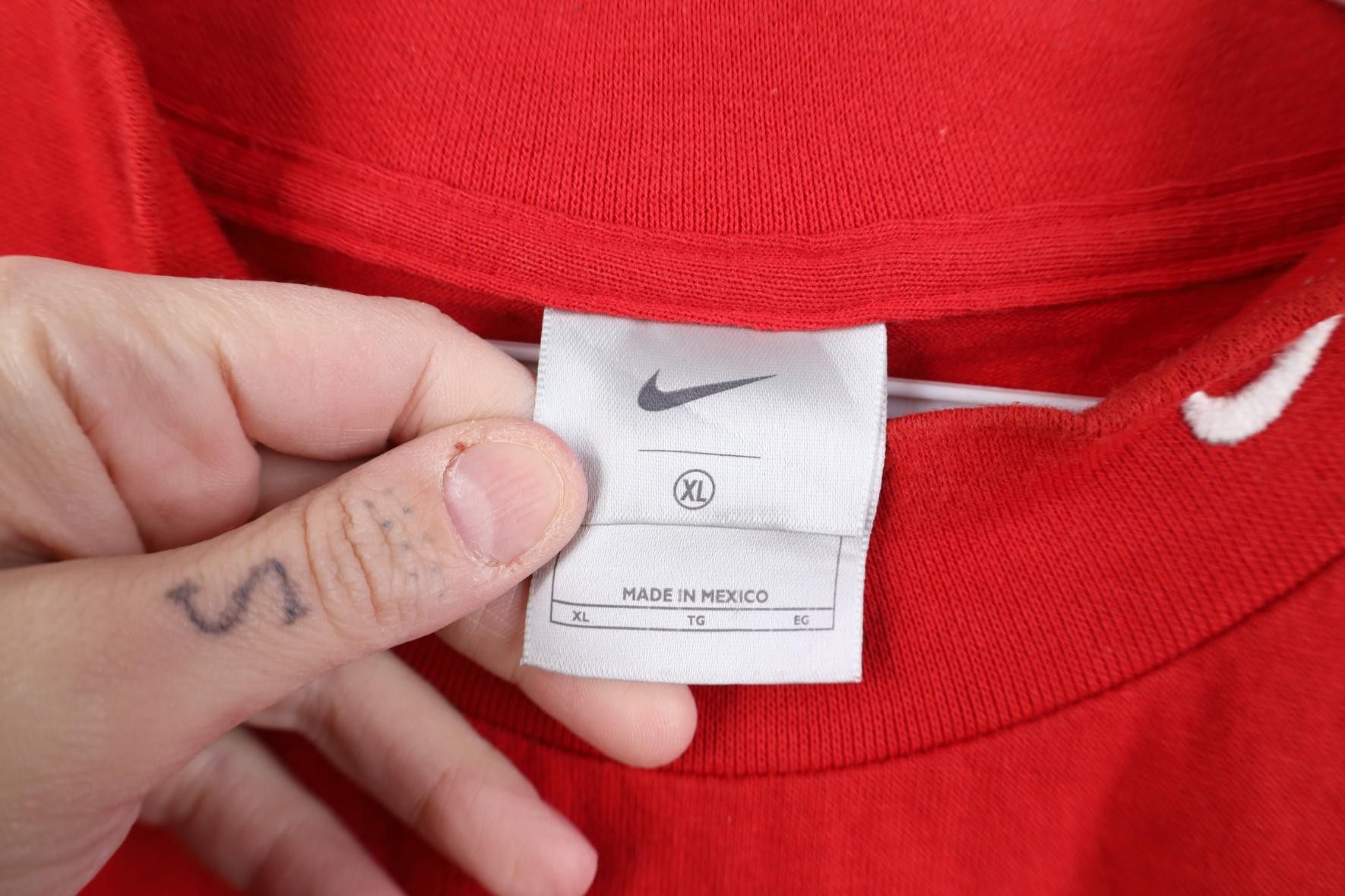 Nike Vintage Y2K Nike Swoosh Mock Neck Long Sleeve T-Shirt Red Size US XL / EU 56 / 4 - 5 Thumbnail