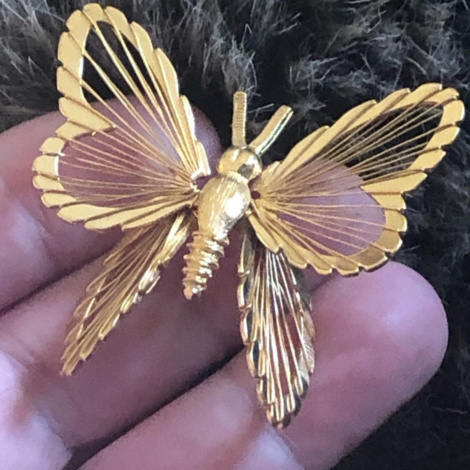 Monet Vintage 70s Monet gold tone butterfly brooch pin Size ONE SIZE - 4 Thumbnail