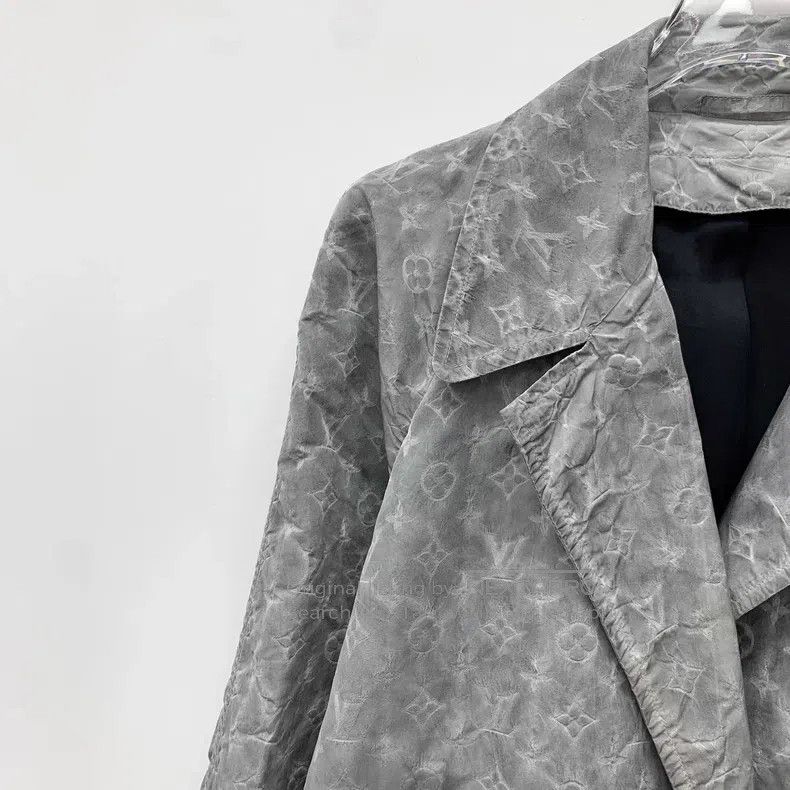 Louis Vuitton Louis Vuitton Grey logo embossed full print alpaca lapel l Size XS / US 0-2 / IT 36-38 - 3 Thumbnail