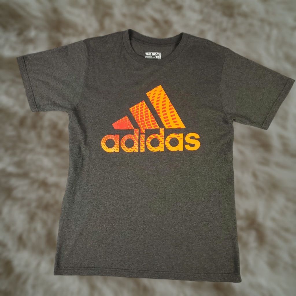 Adidas Adidas Shirt Mens Medium Athletic Tee The Go-To Graphic Polyester Performance Shirt Size US M / EU 48-50 / 2 - 1 Thumbnail