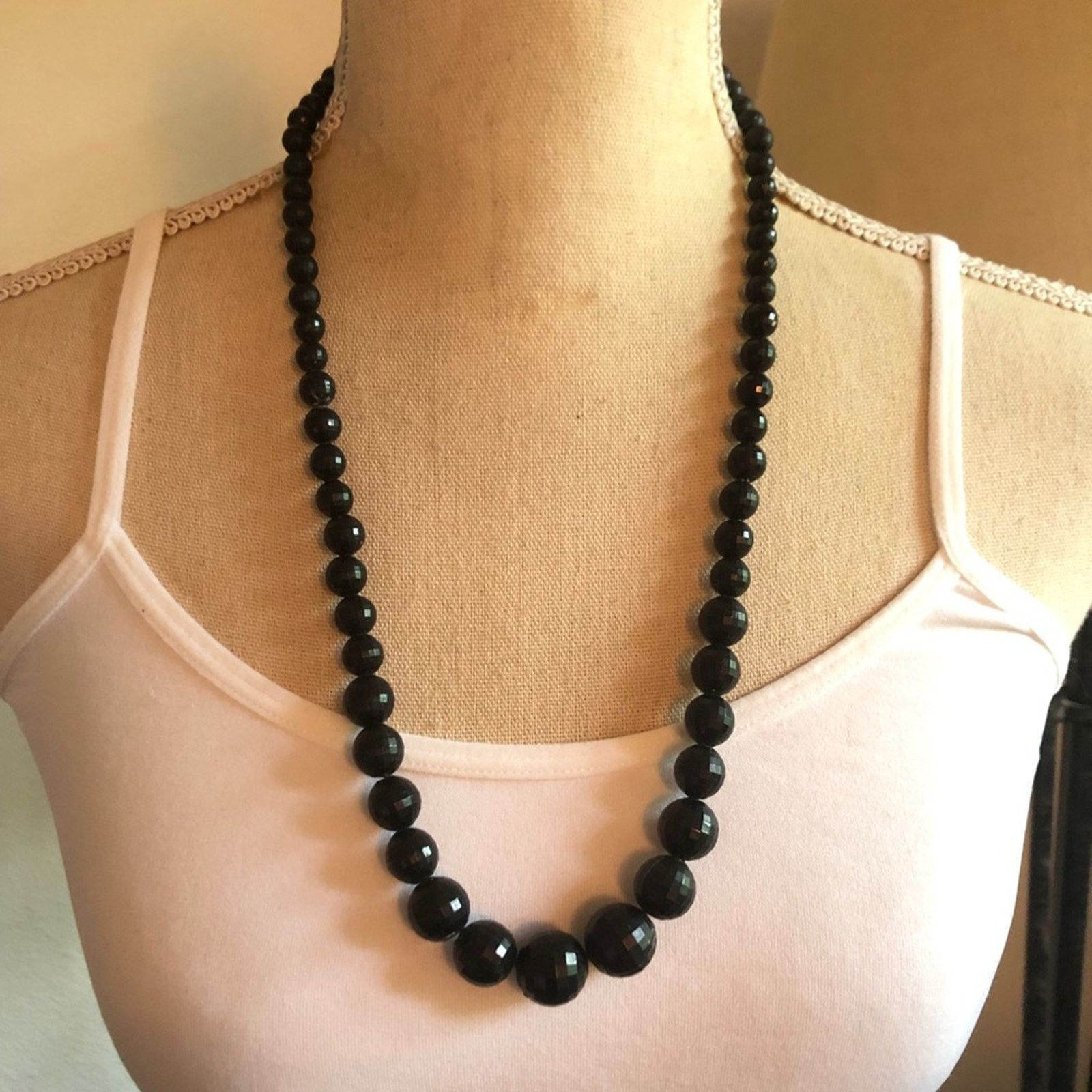 Vintage Vintage black faceted plastic bead necklace Size ONE SIZE - 1 Thumbnail