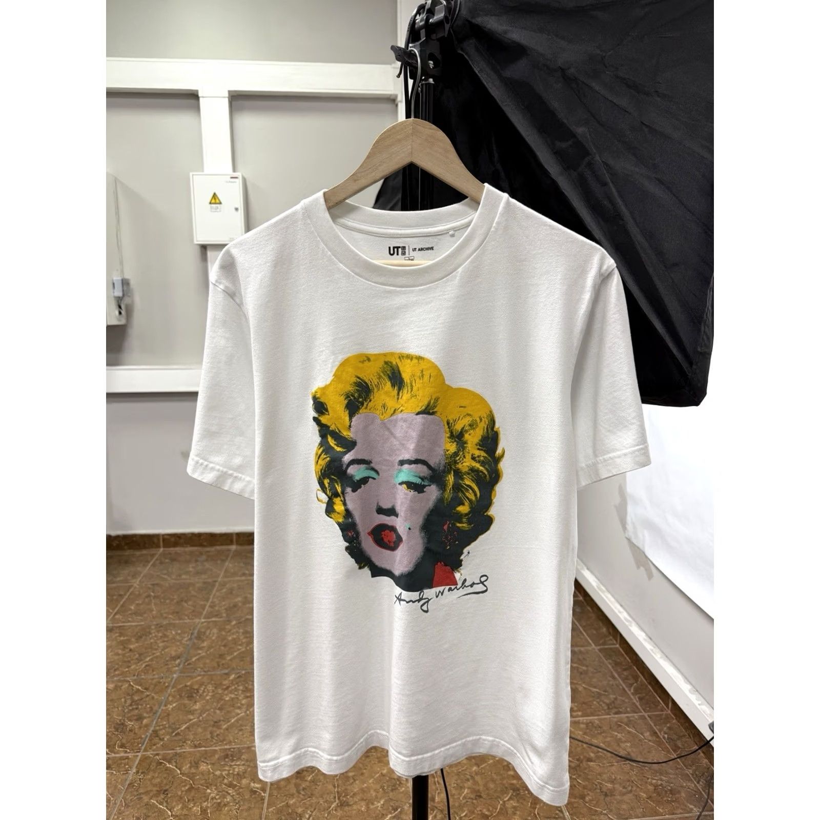 Uniqlo VINTAGE Y2K Andy Warhol Uniqlo Marilyn Monroe Art T-Shirt Archive L White Mens Shirt Size US L / EU 52-54 / 3 - 2 Thumbnail