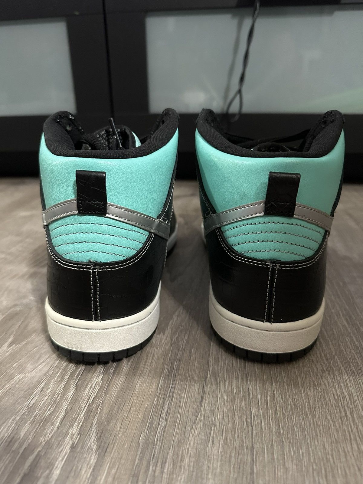 Diamond Supply Co. Nike SB Dunk High Tiffany Diamond Supply Co Size US 9.5 / EU 42-43 - 4 Thumbnail