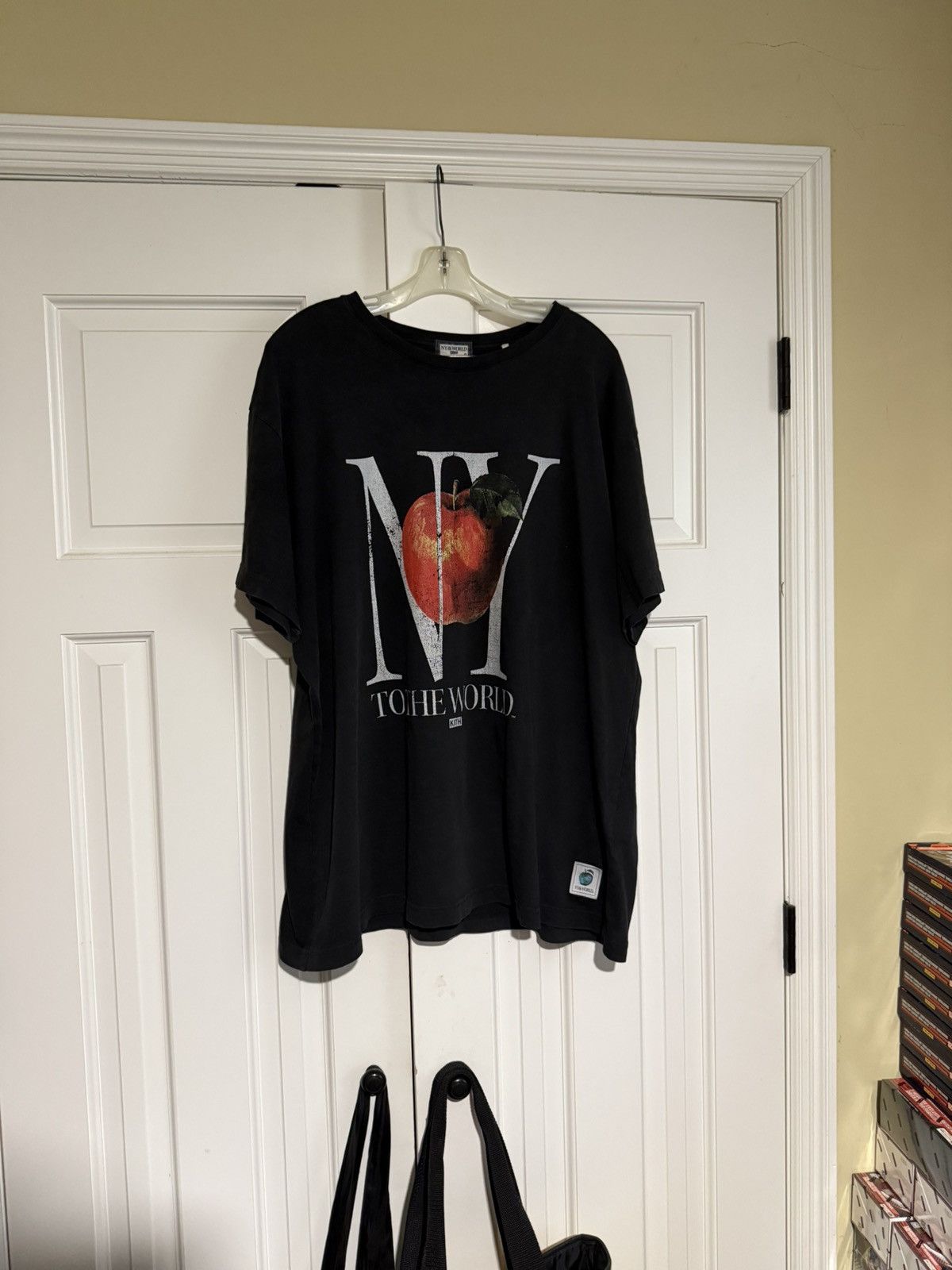 Kith Kith NY Apple T-Shirt Size US XL / EU 56 / 4 - 1 Thumbnail