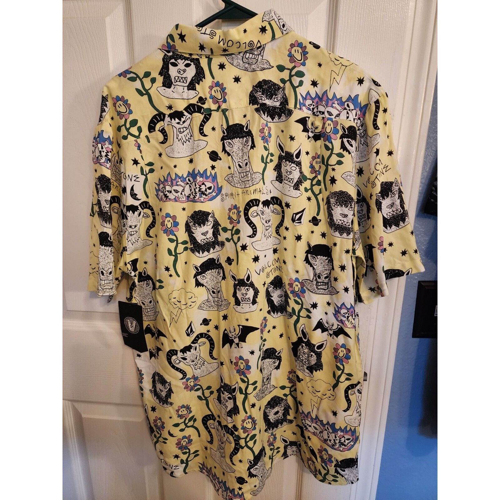 Volcom NWT VOLCOM Surf Vitals Ozzy Woven Button Up XL Shirt Mens Size US XL / EU 56 / 4 - 4 Thumbnail