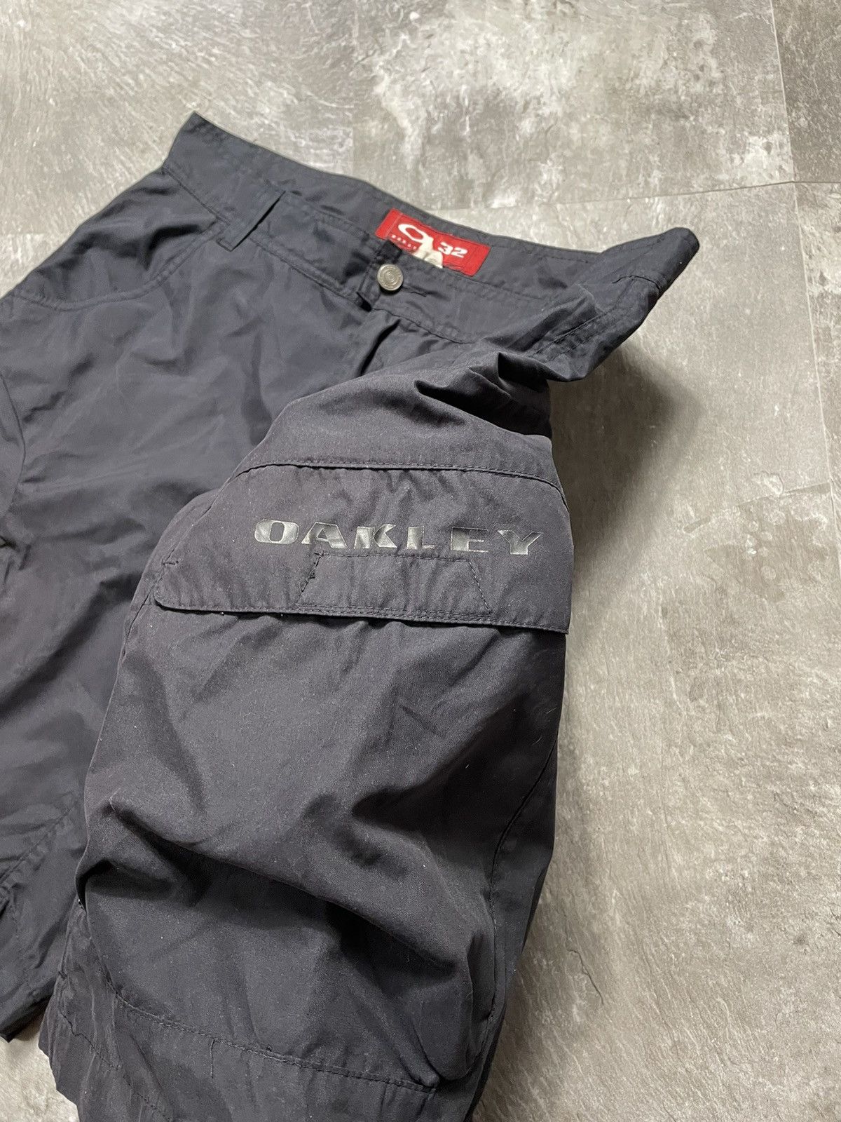 Oakley × Vintage Vintage Oakley Software Cargo Shorts 90s Size US 32 / EU 48 - 2 Thumbnail