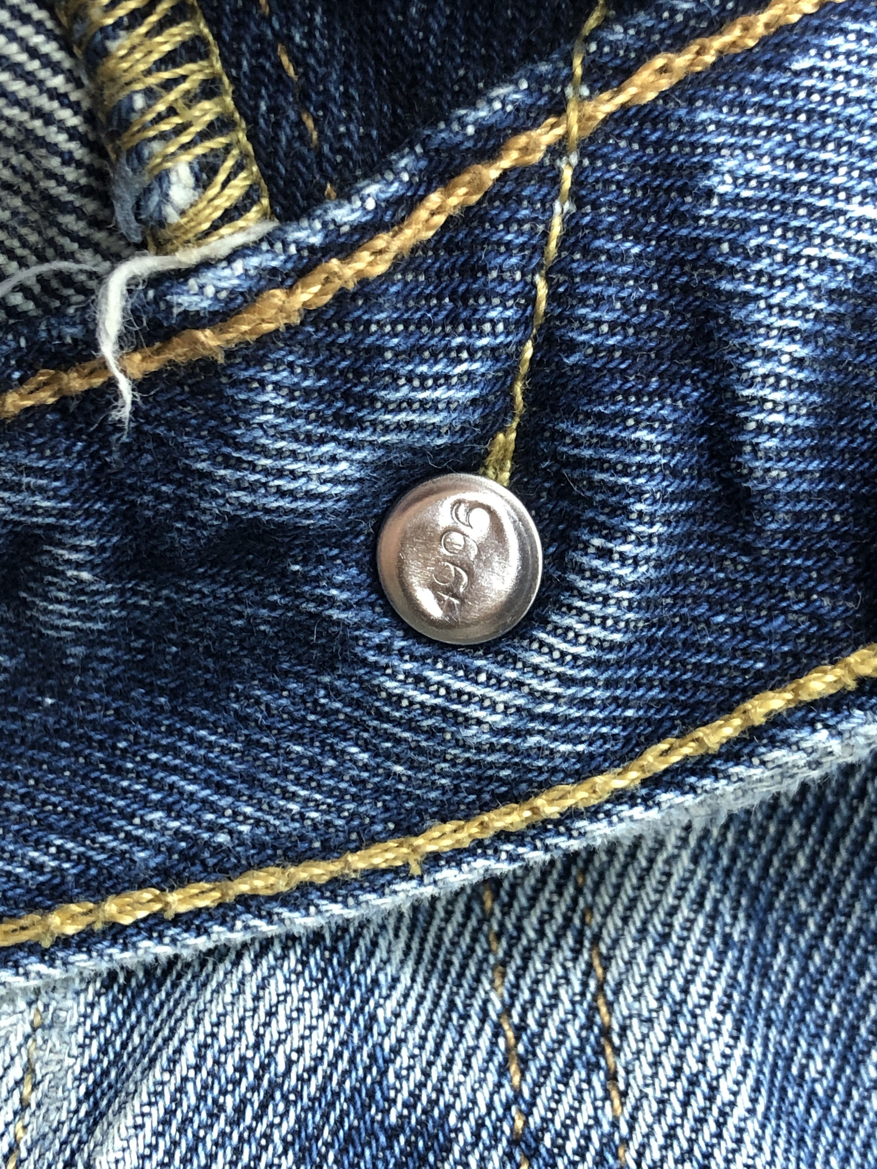 Levi's × Vintage Distressed Vintage Levi's 501 Blue Jeans Size US 32 / EU 48 - 14 Thumbnail