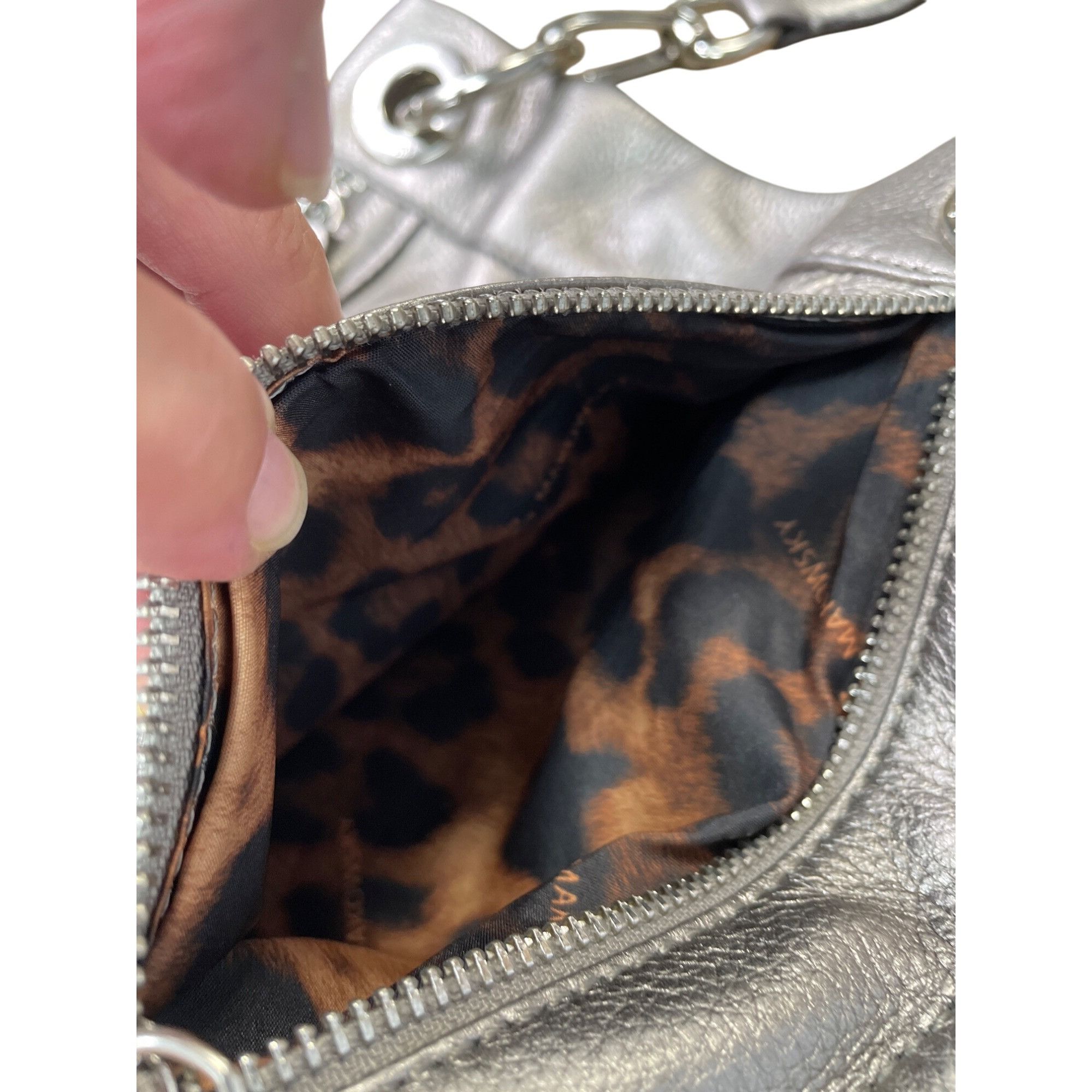 Other B. Makowsky Womens Silver Pebbled Leather Crossbody Handbag Size ONE SIZE - 7 Thumbnail