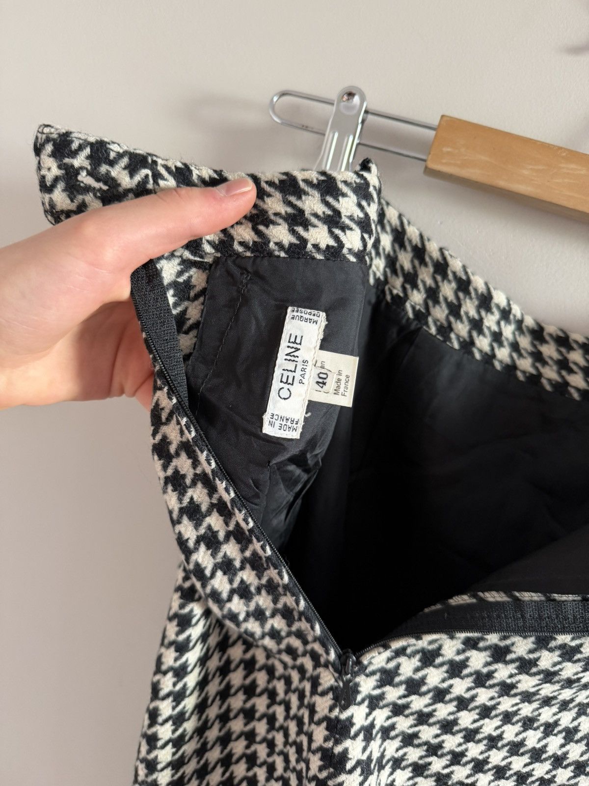 Celine Vintage Celine Wool Houndstooth Pencil Skirt Size 28" / US 6 / IT 42 - 5 Thumbnail