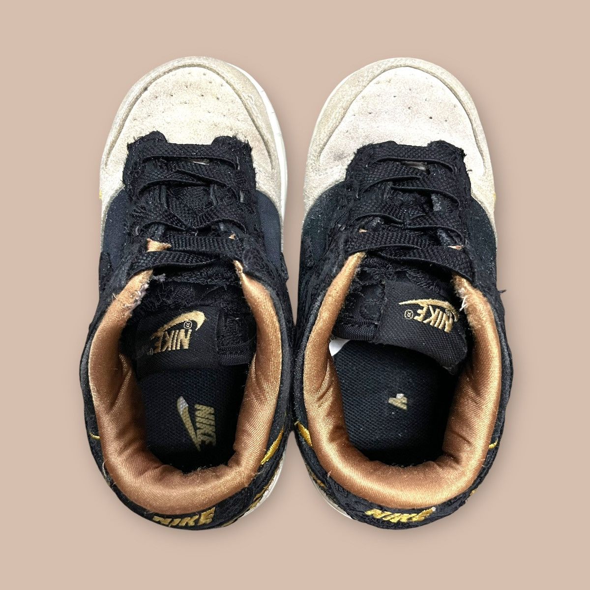 Nike Nike Dunk Low TD ‘God of Wealth’ Size US 5 / EU 37 - 22 Thumbnail