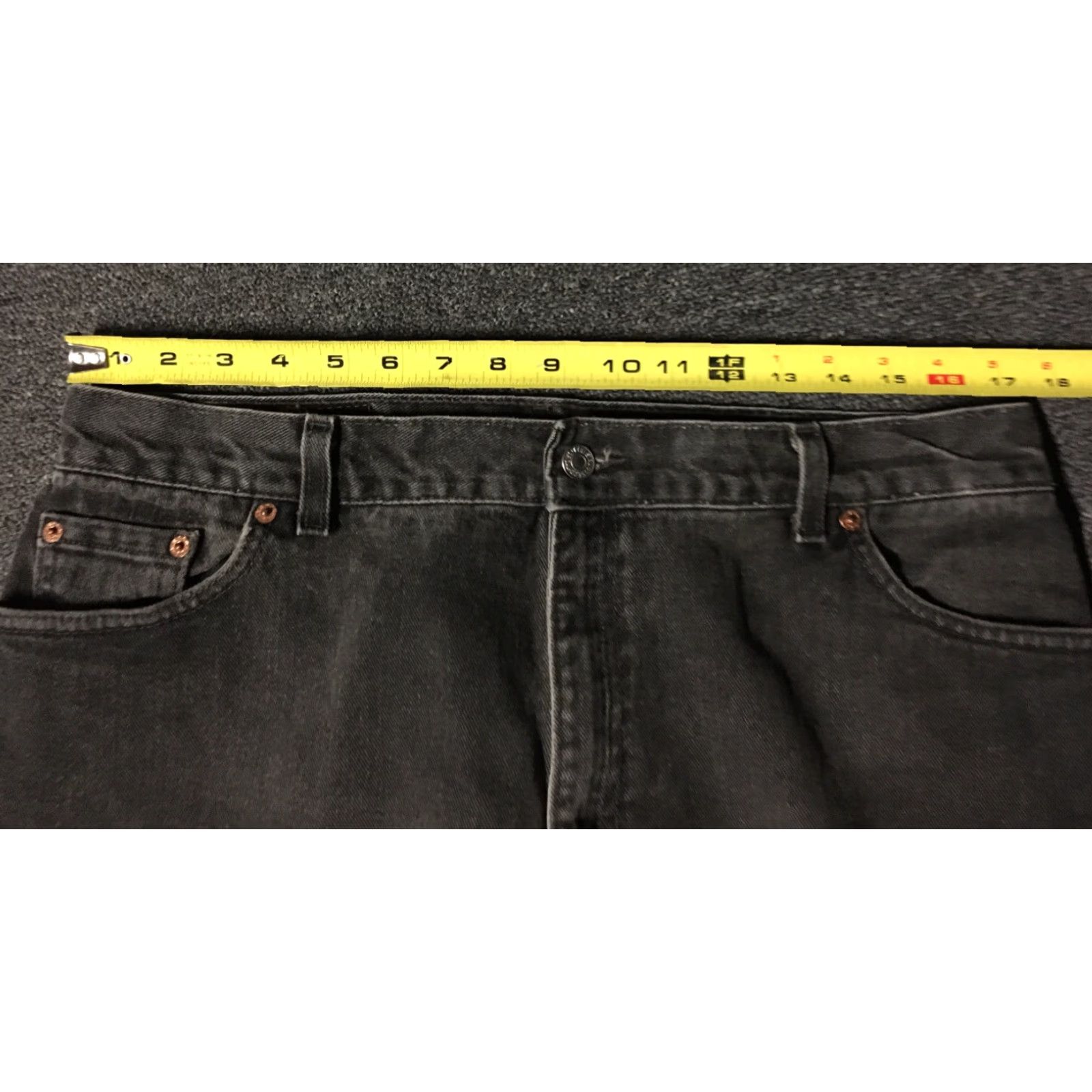 Levi's VINTAGE Levi's Shirt Women 550 Jeans 35/30 Black Relaxed Tapered Grunge 80s 90s USA Retro Jeans Size 24" / US 00 / IT 34 - 7 Thumbnail