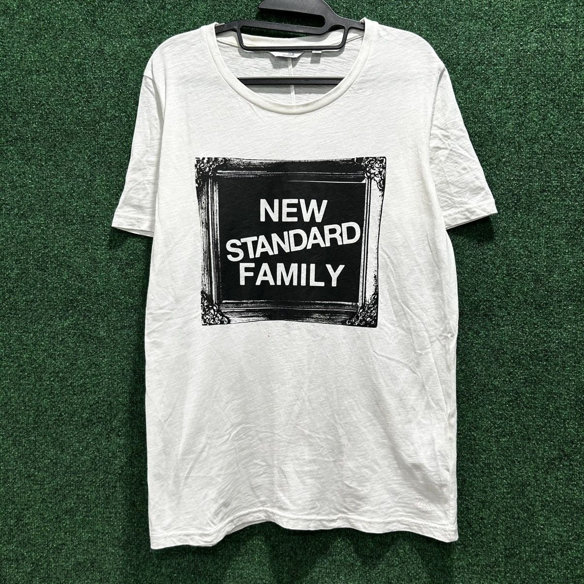 Japanese Brand × Undercover × Uniqlo Undercover Uniqlo New Standard Family Tee Size Large Size US L / EU 52-54 / 3 - 1 Thumbnail