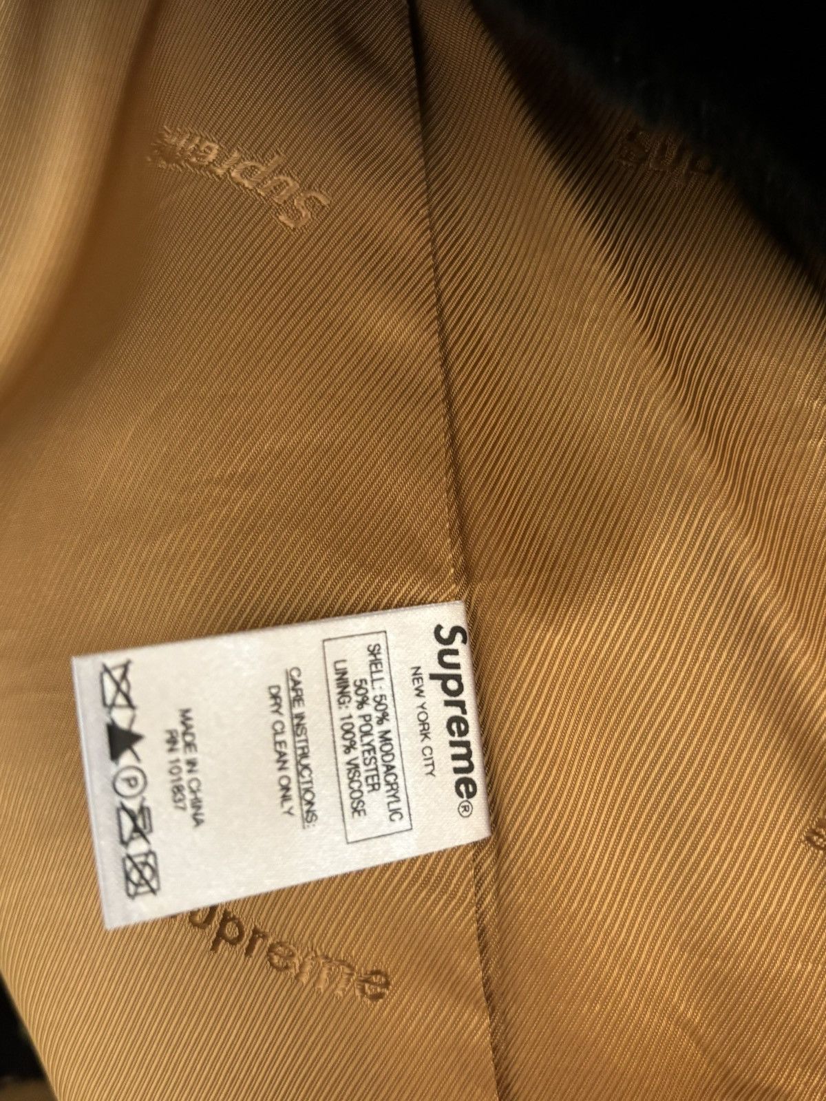 Supreme Supreme Faux Fur Double-Breasted Coat Size US S / EU 44-46 / 1 - 5 Thumbnail